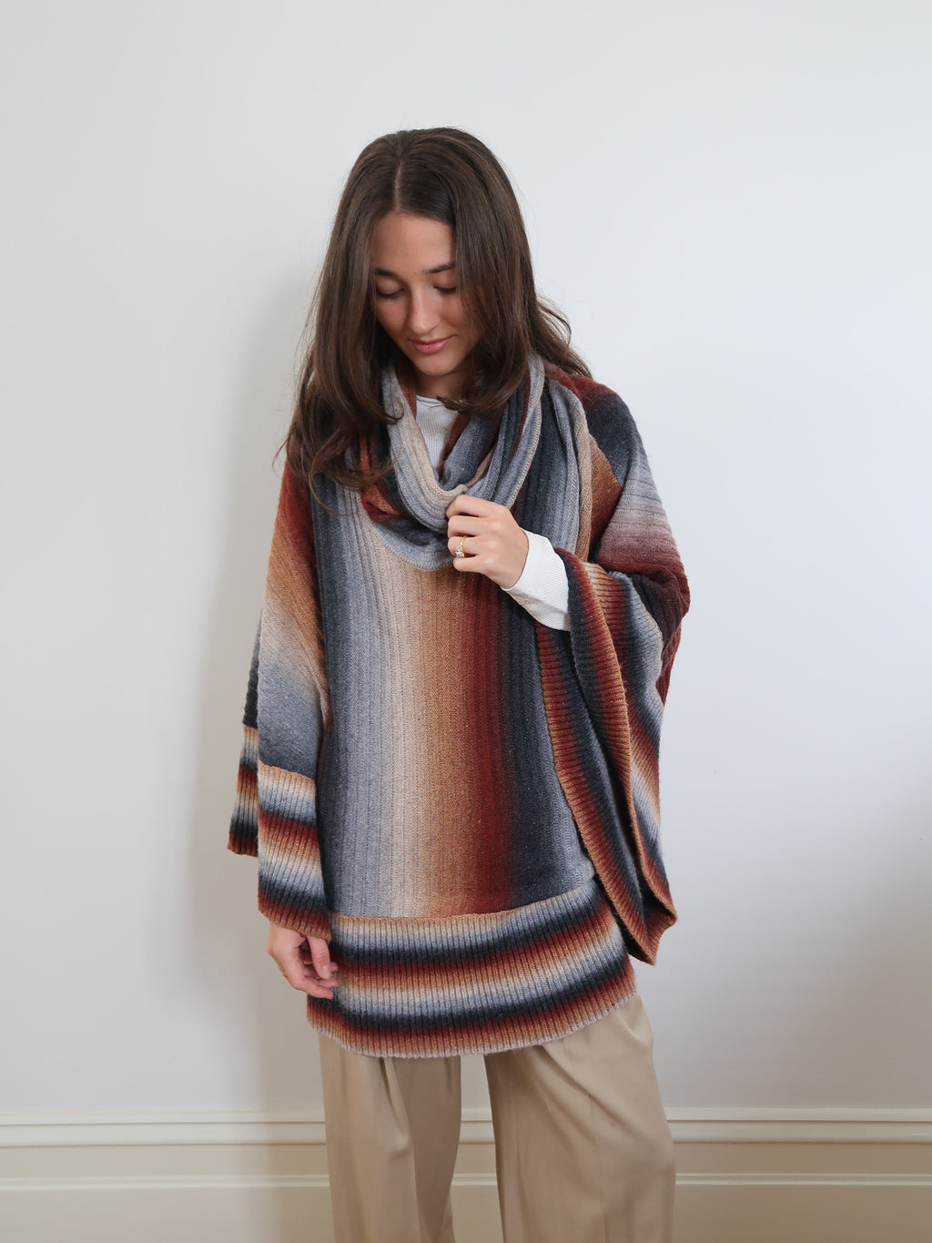 Knitted Jersey Poncho - California 15046