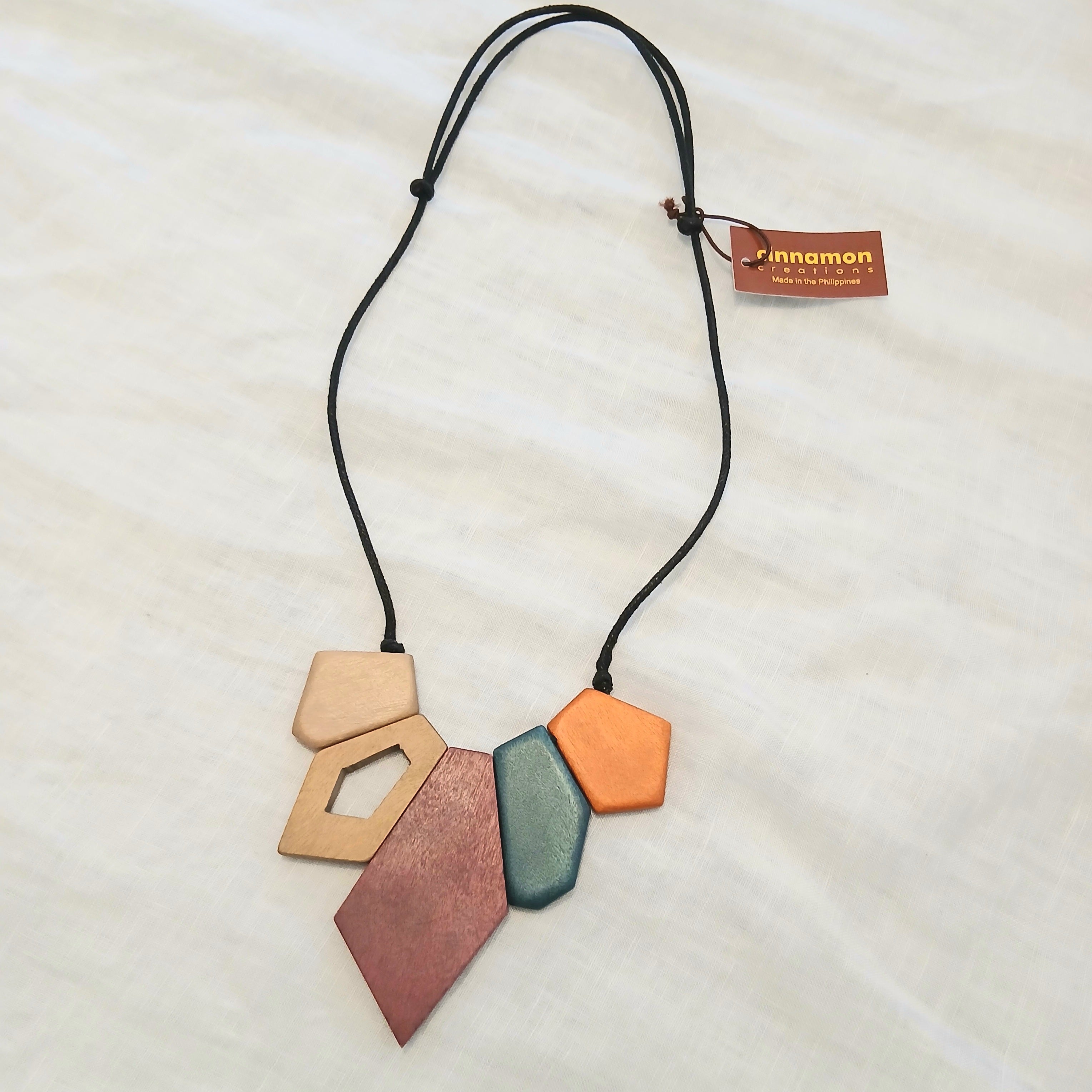 Wooden Geo Necklace N7-405JHE