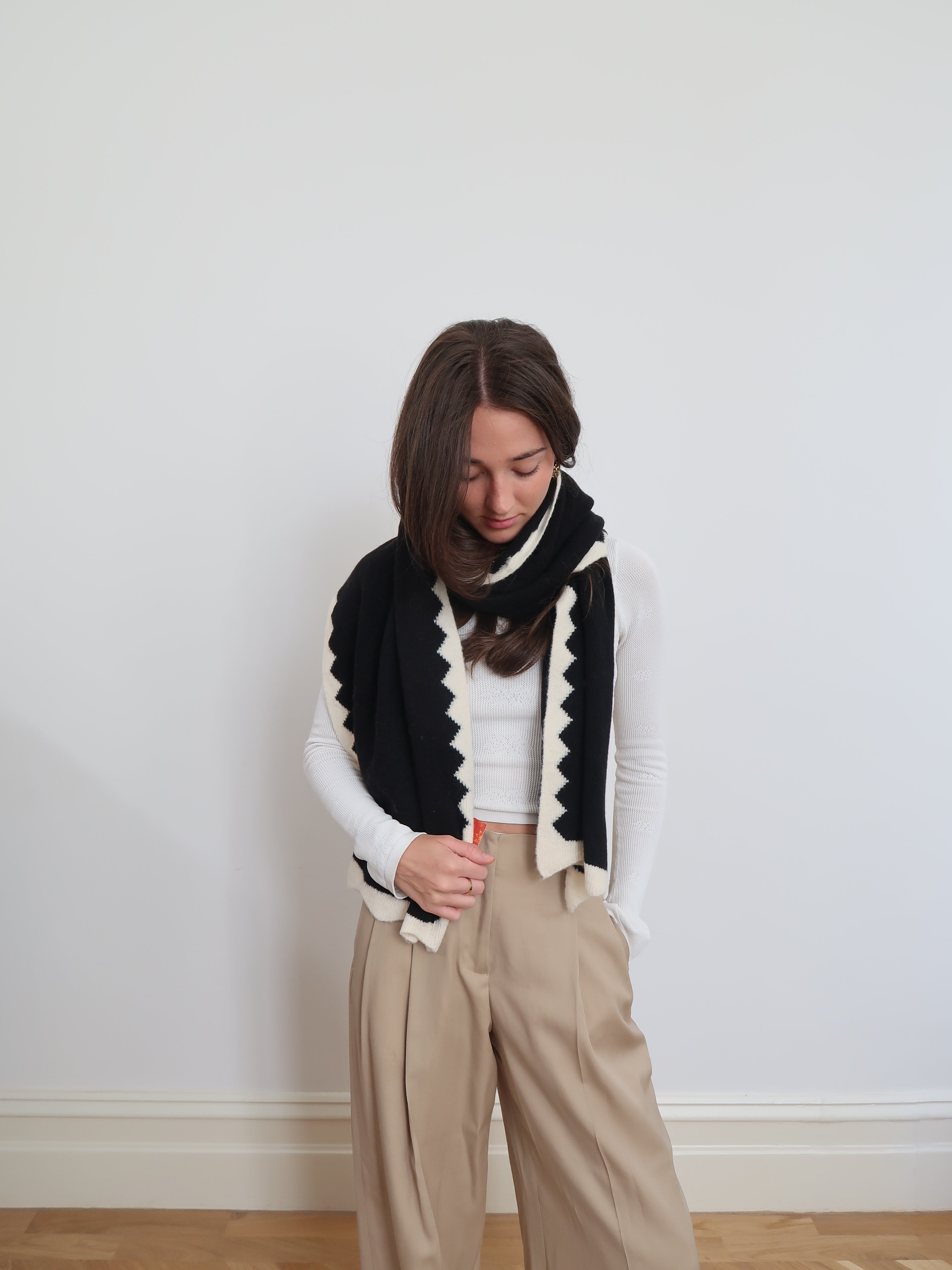 Wool Blend Scarf with Zigzag Line - TS2415