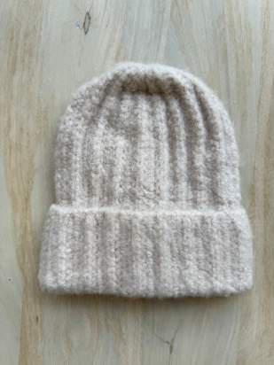 Classic Style Ribbed Basics Beanie 7121