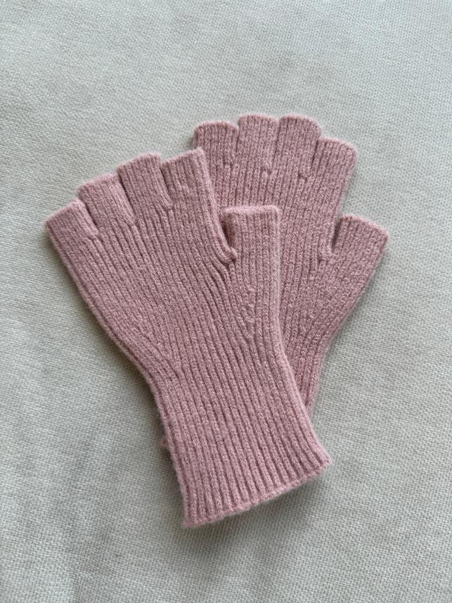 Fingerless Knit Gloves GLO16