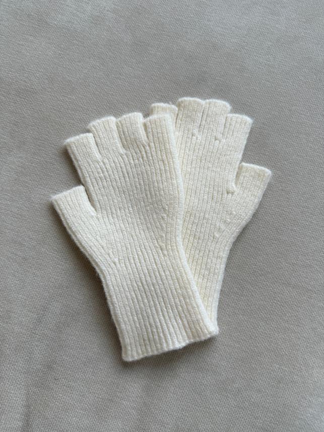 Fingerless Knit Gloves GLO16
