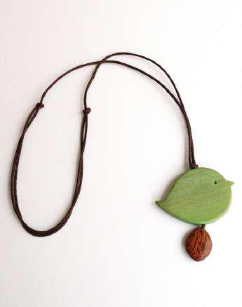 Round Wooden Little Birdie Necklace N7-815