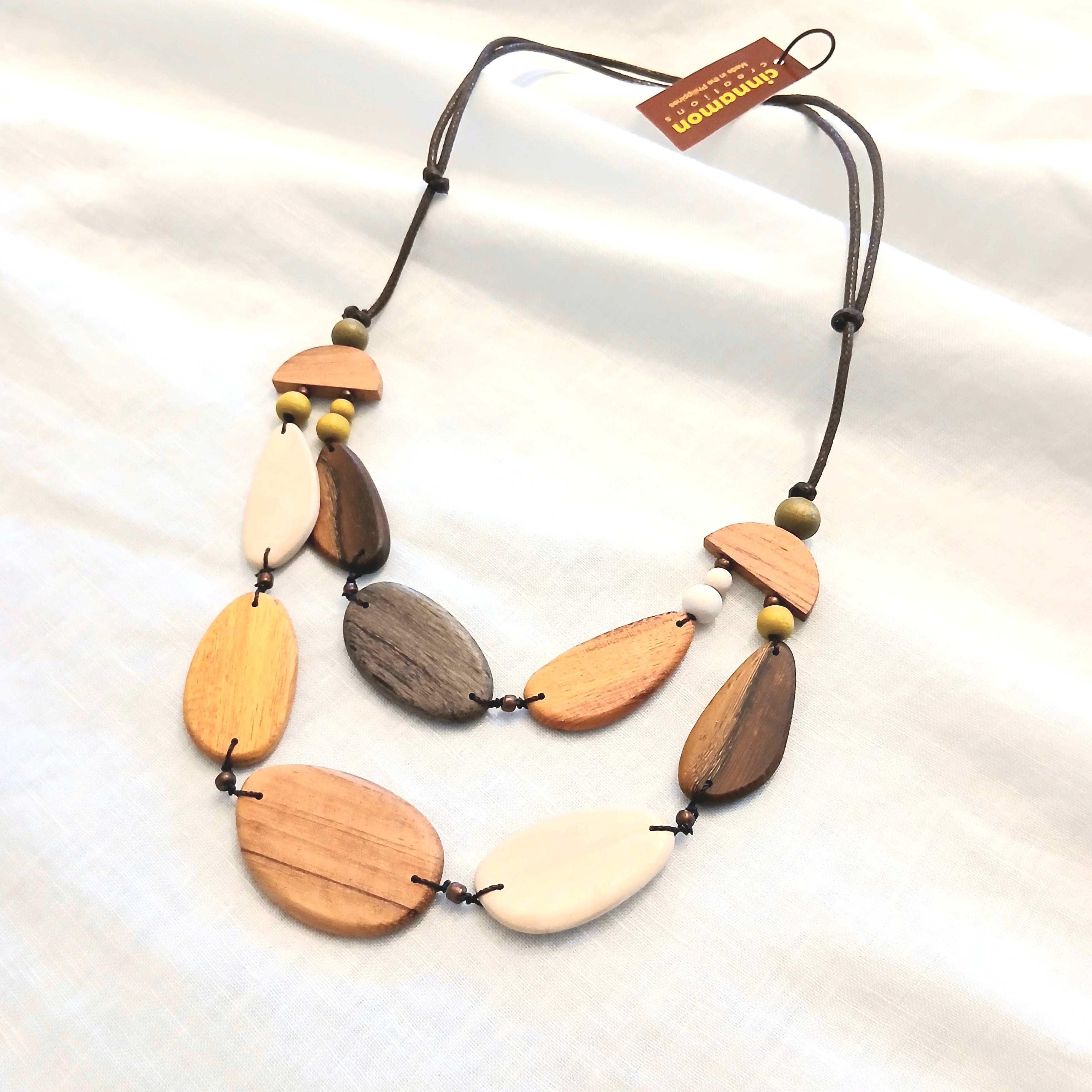 Tear-Drop Shaped Oval Beaded Necklace N7-1398AW