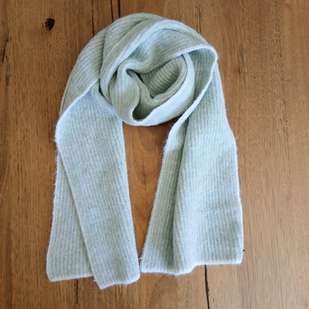 Narrow Thick Scarf 332744