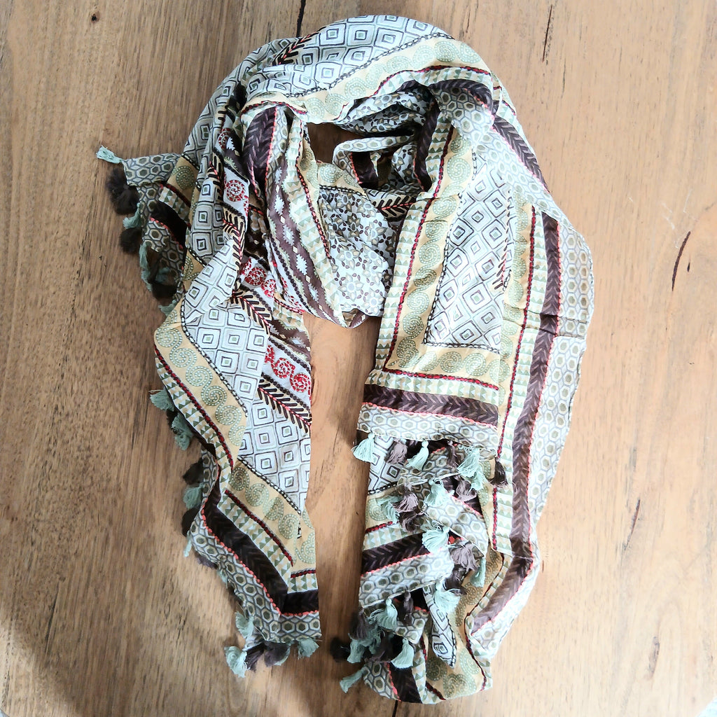 Cotton Scarf Embroidered and Tassels - 66028