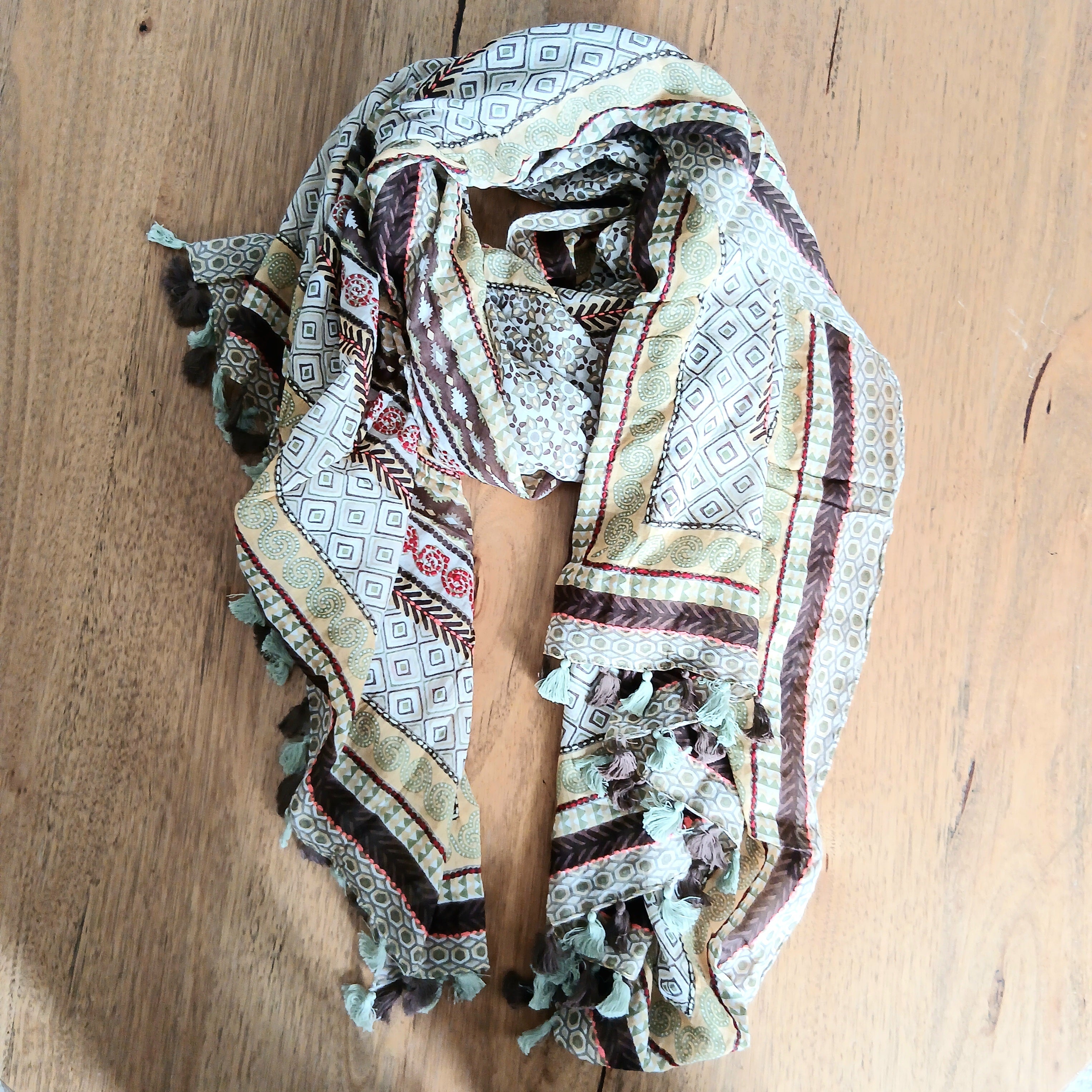 Cotton Scarf Embroidered and Tassels - 66028