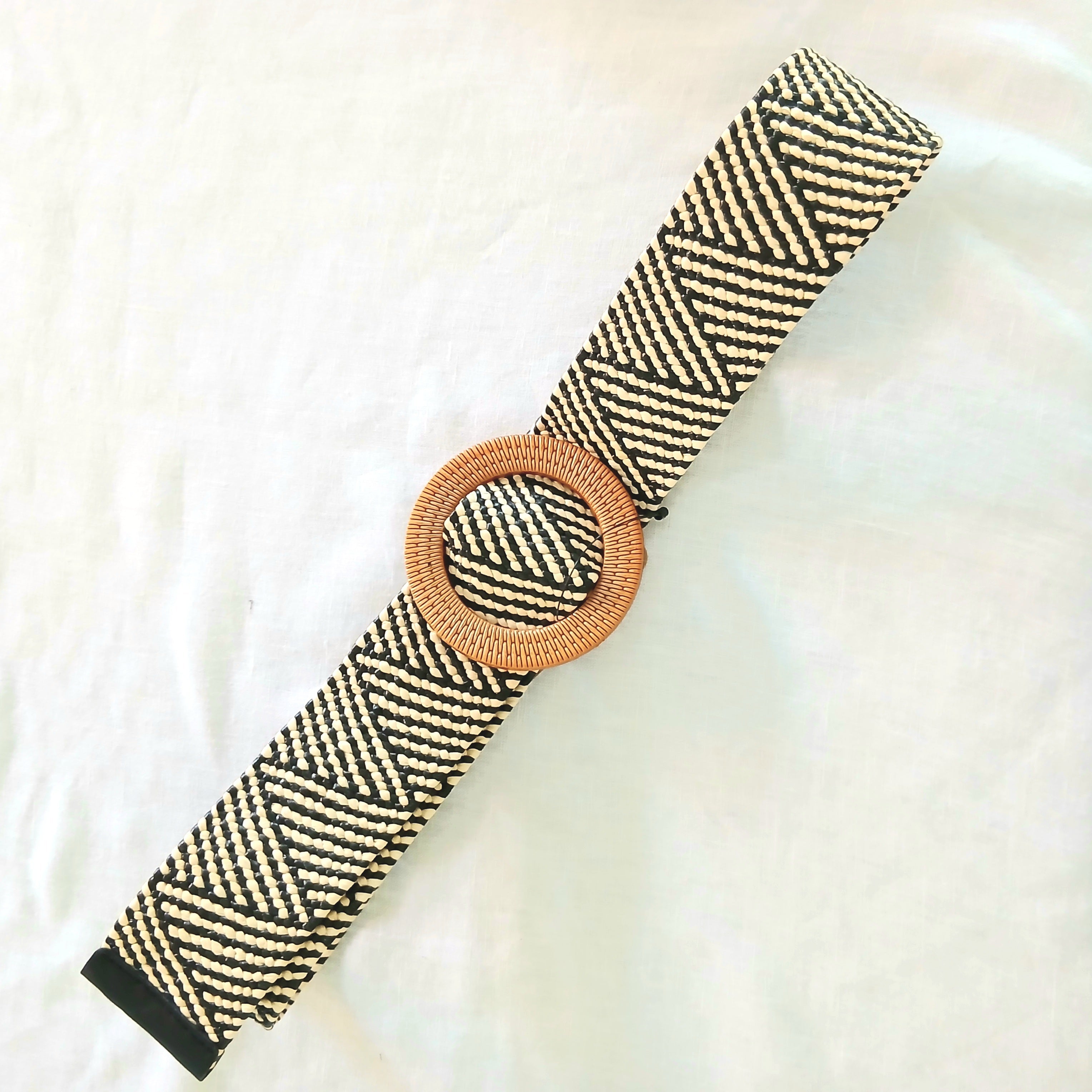 Elastic Belt with Round Buckle Adjustable B019