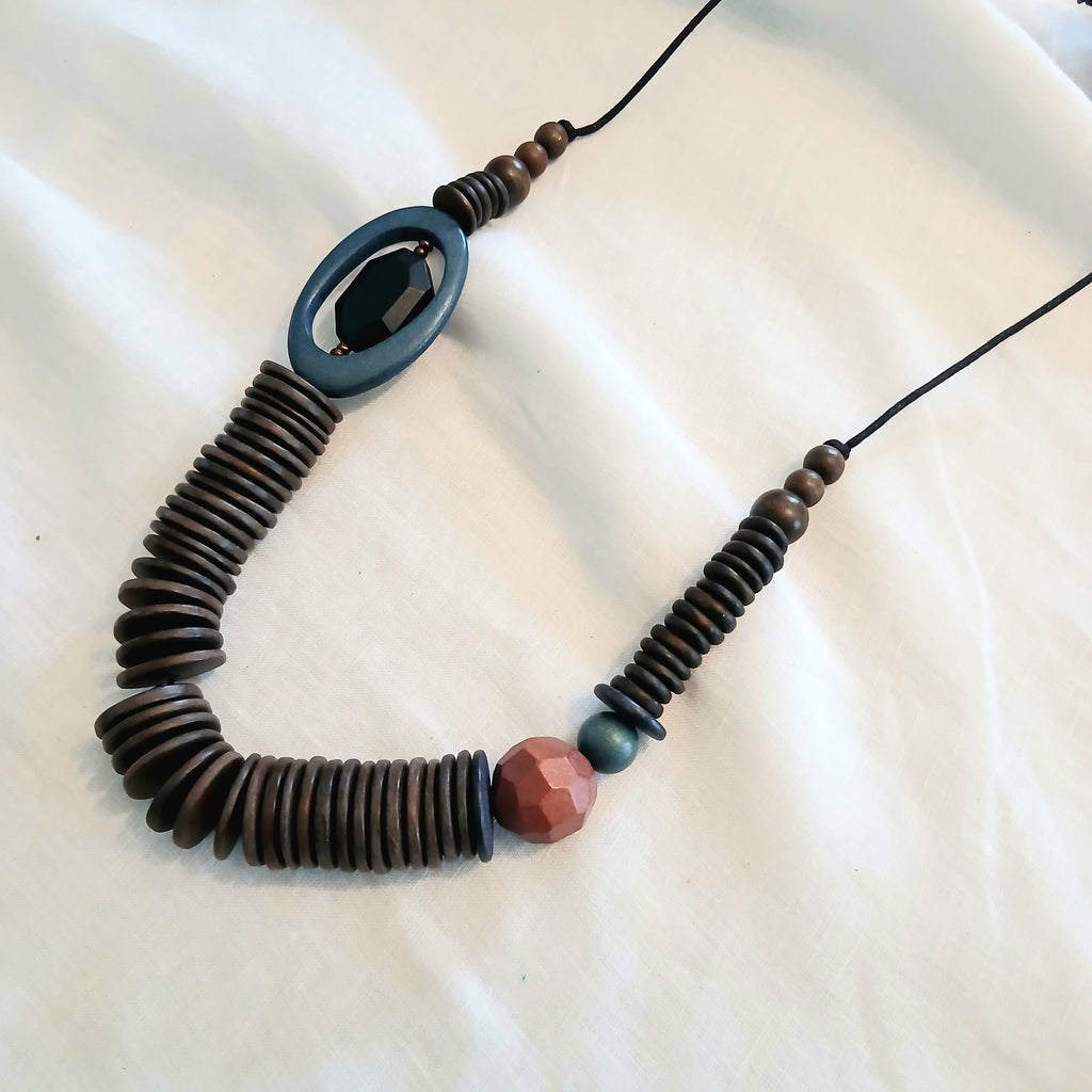 Chunky Layered Wooden Pieces Necklace N7-1023