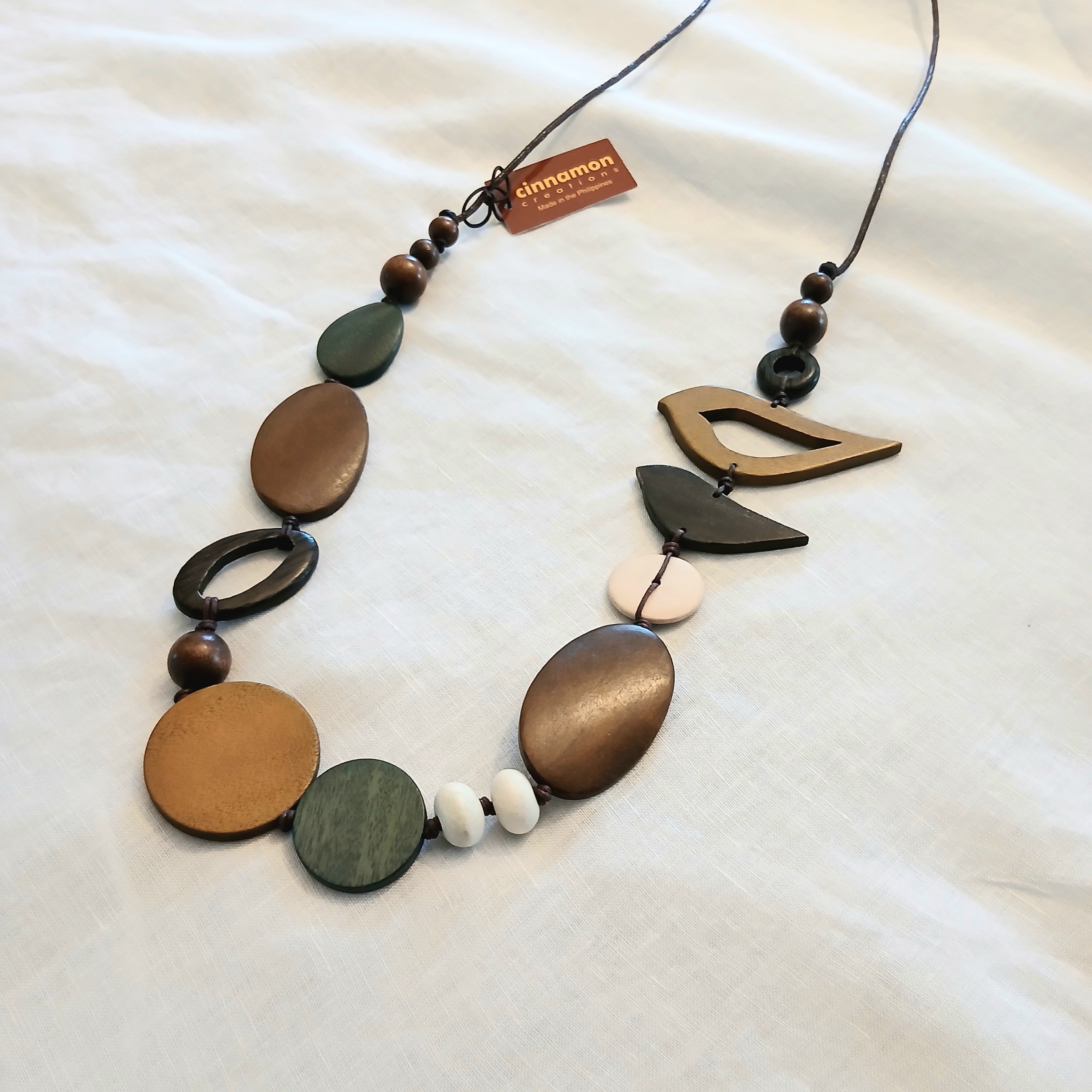 2 Birds Together on Oval Beads N6-1165