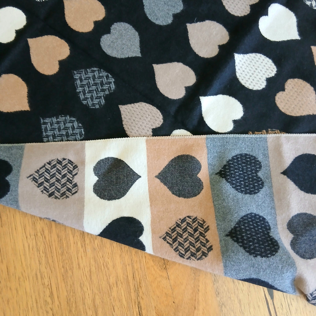 Light Winter Double Sided Scarf Hearts 332730