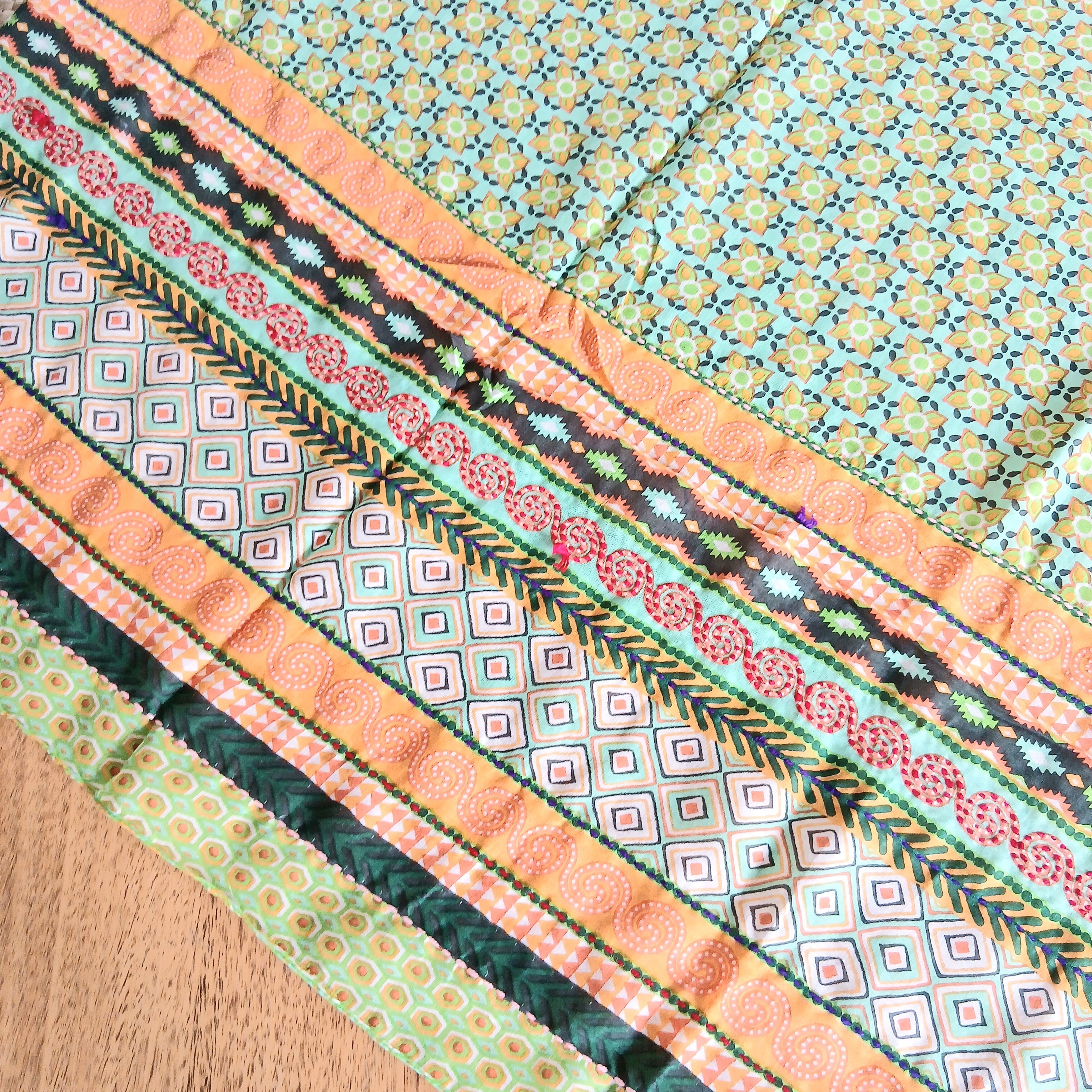 Cotton Scarf Embroidered and Tassels - 66028