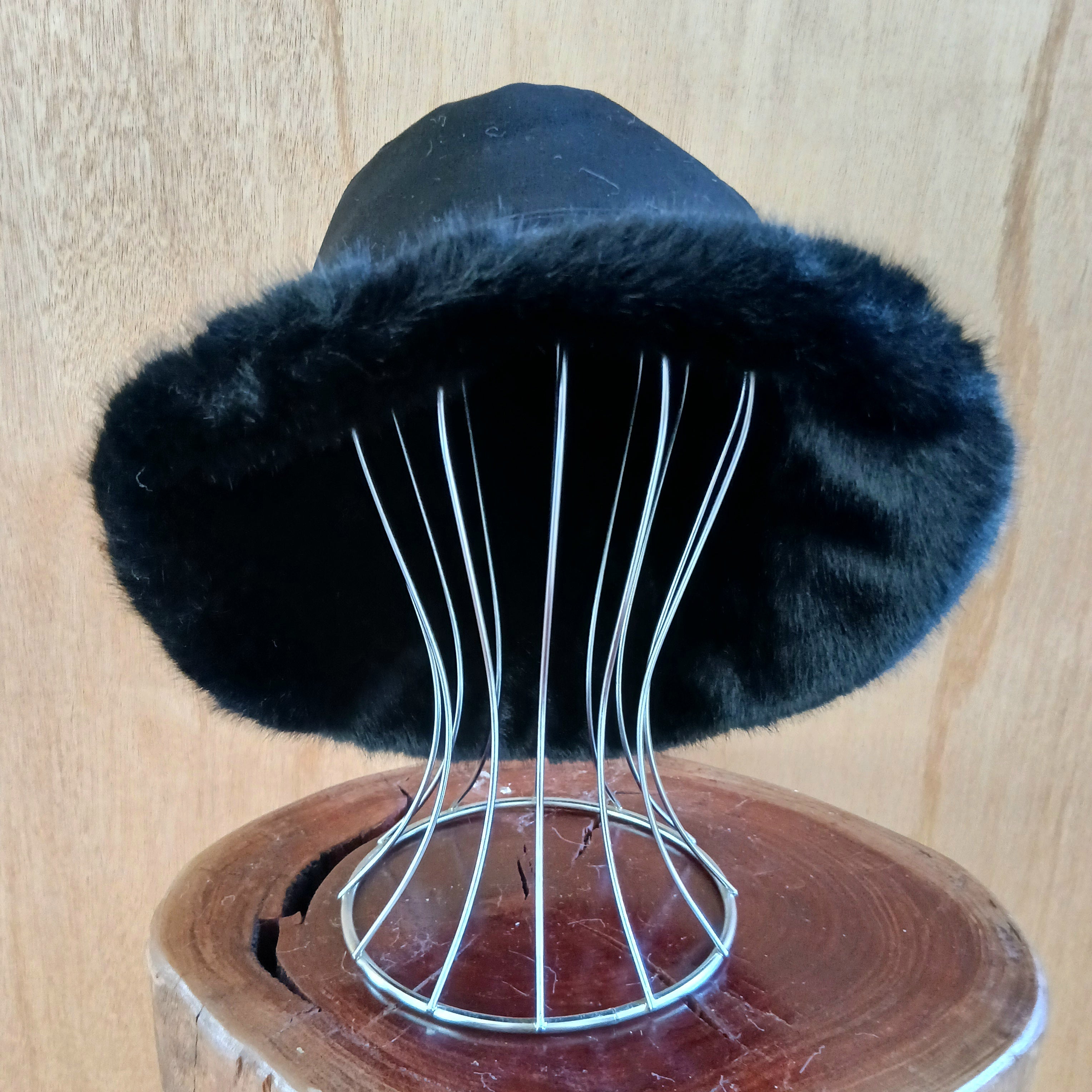 Classic Style Bucket Hat 7523