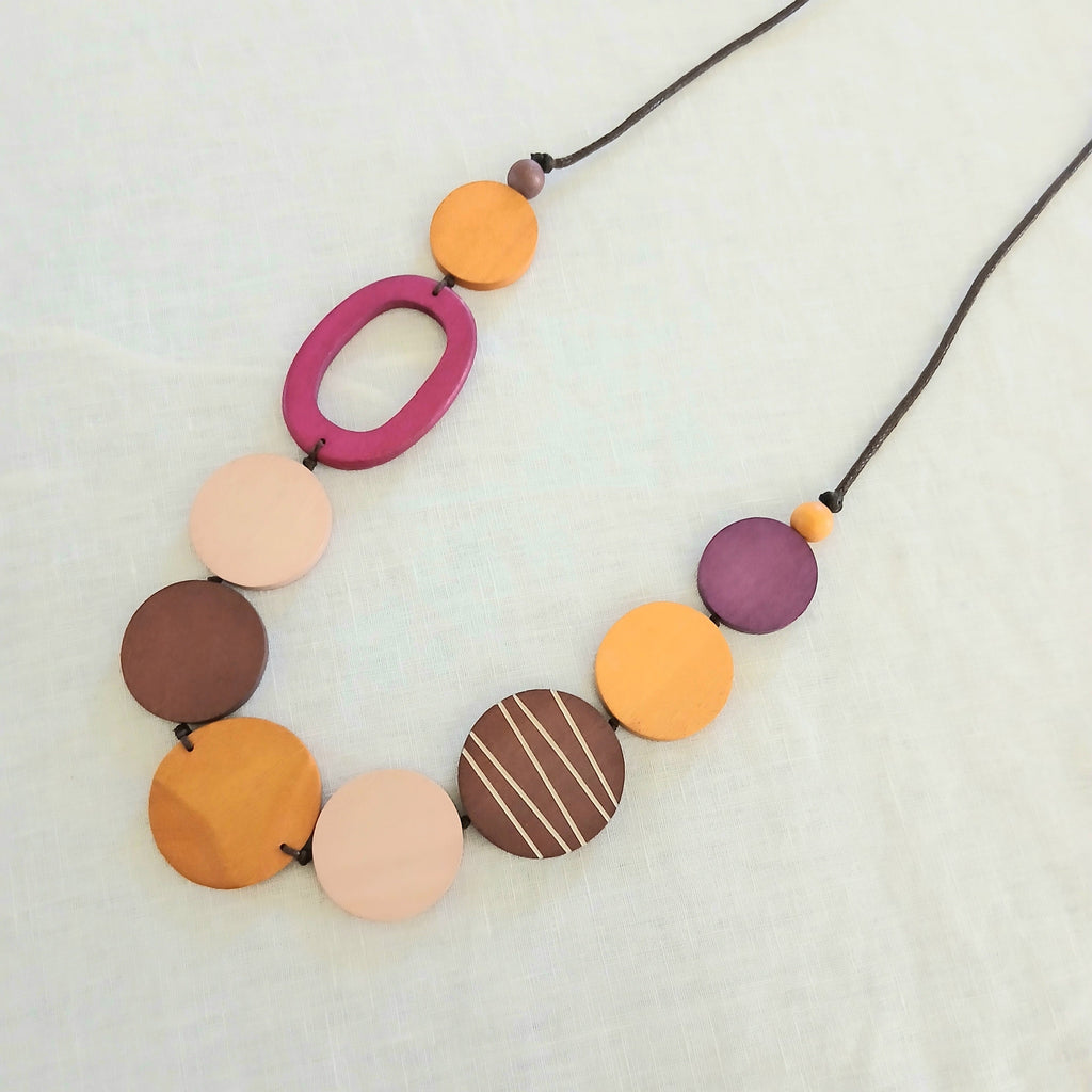 Wooden Circles with Oval Bead Necklace N7-1347