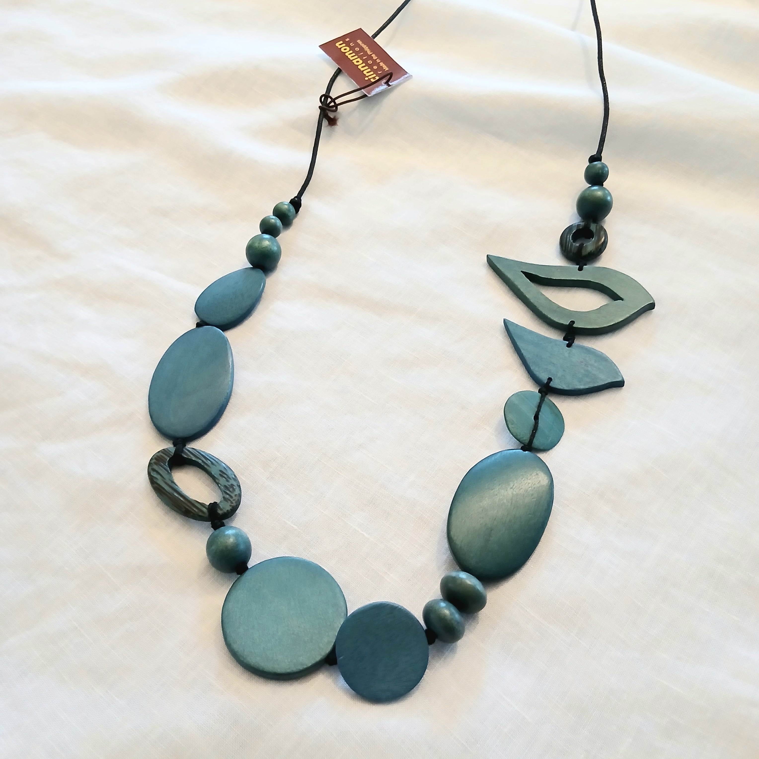 2 Birds Together on Oval Beads N6-1165