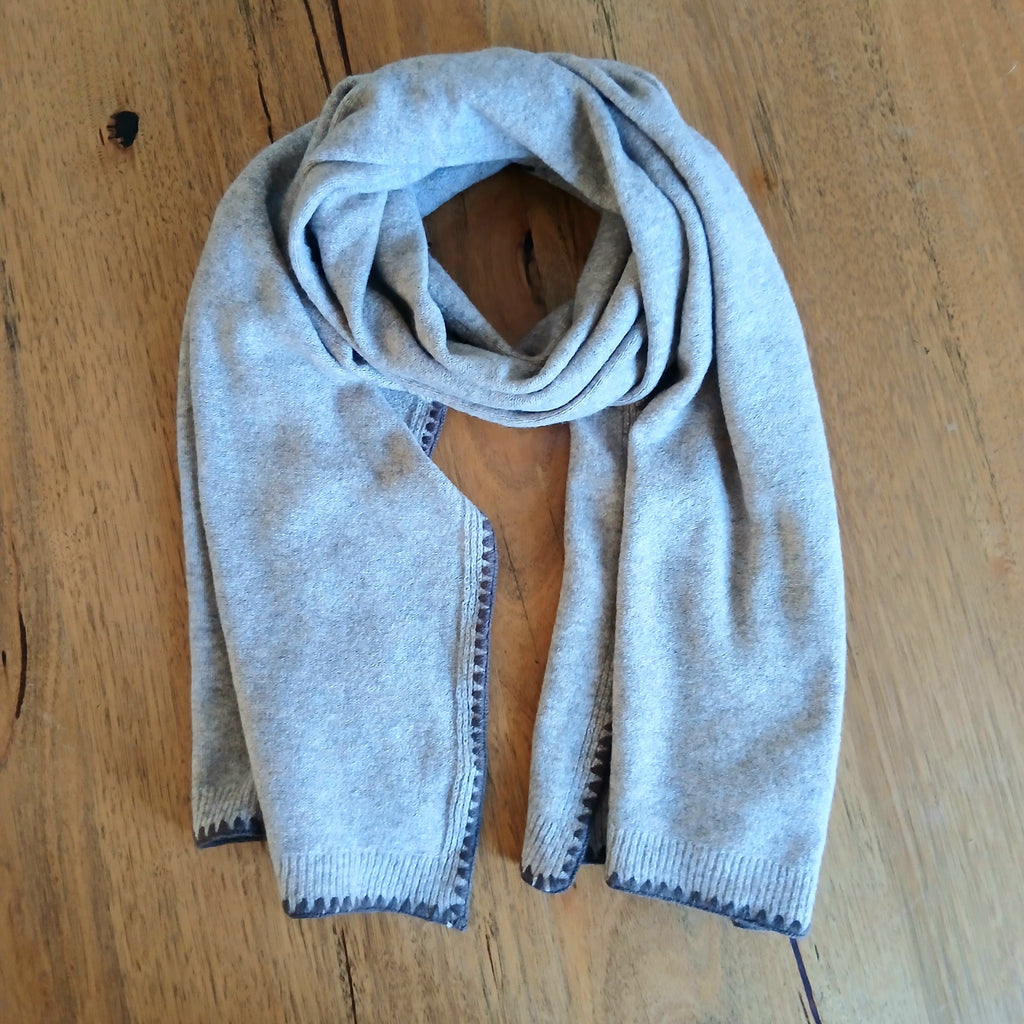 Plain Black Edging Winter Scarf 332763
