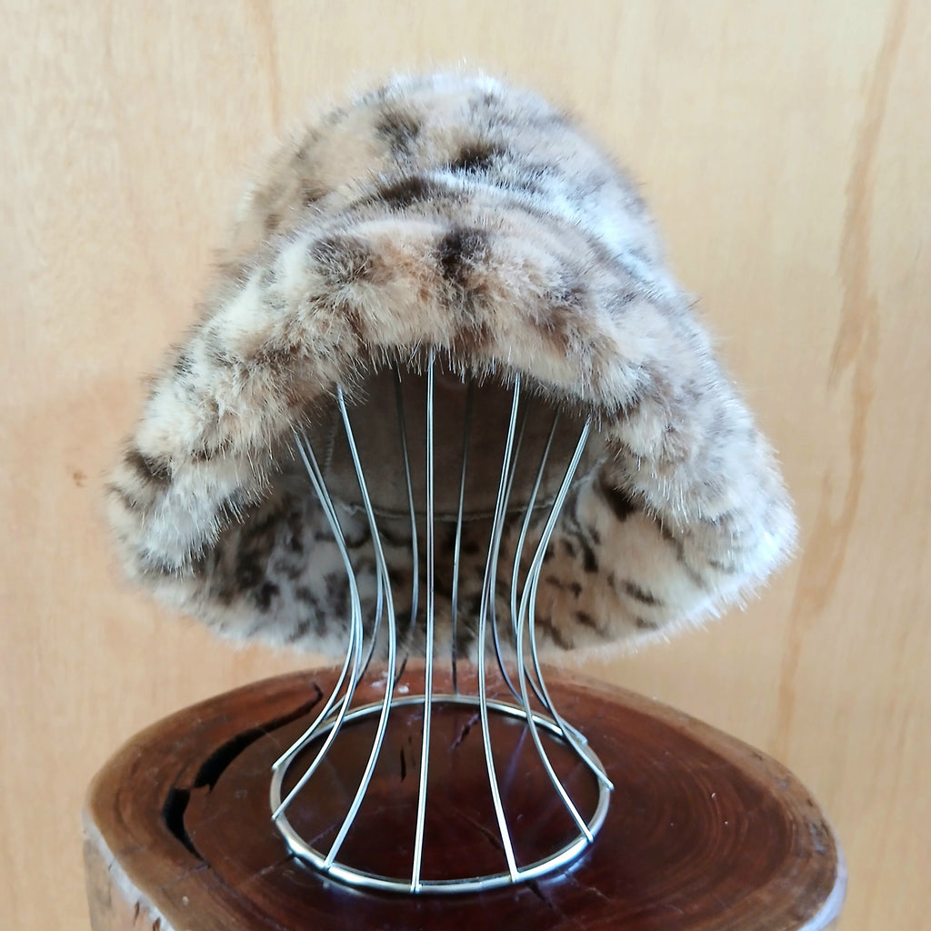 Fluffy Faux Fur Bucket Hat Leopard 7532