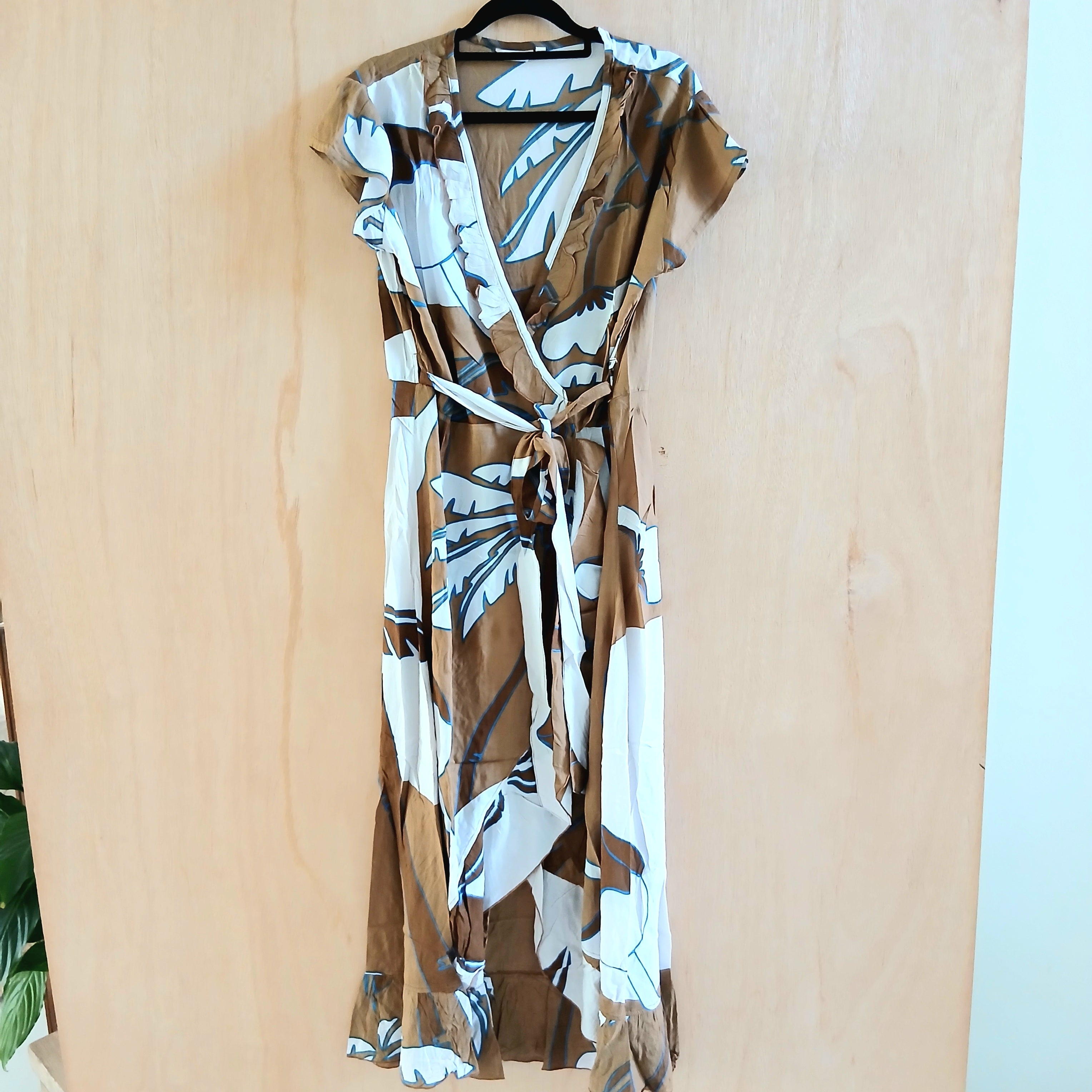 Long Wrapped Viscose Dress and Frill 66968