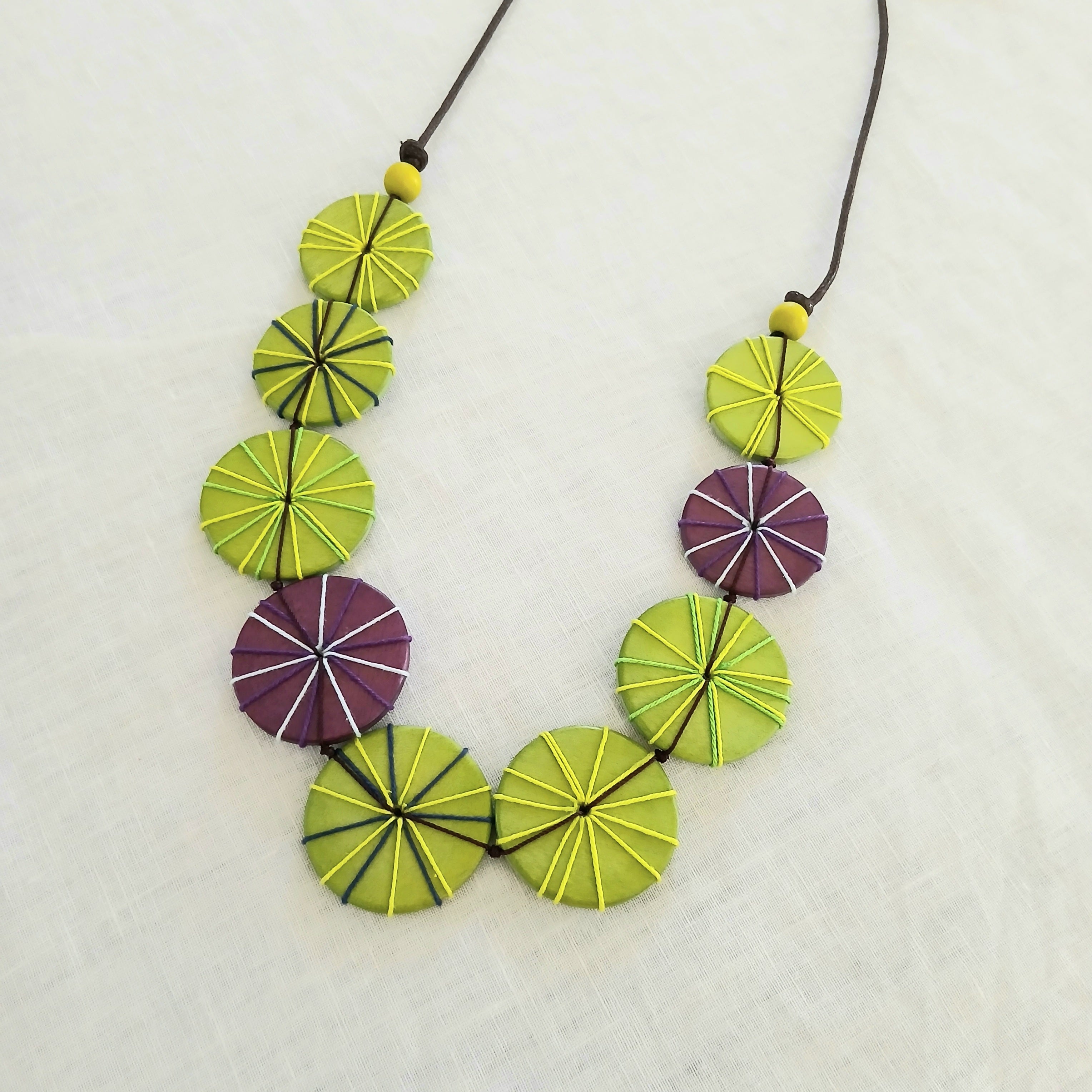 Embroidered Large Beads Necklace N7-1386
