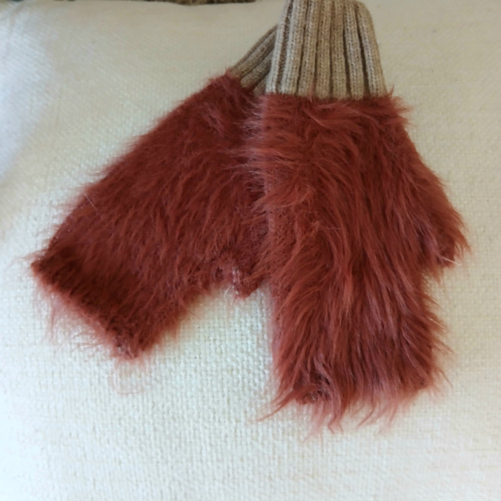 Fluffy Fingerless Handwarmer GL040