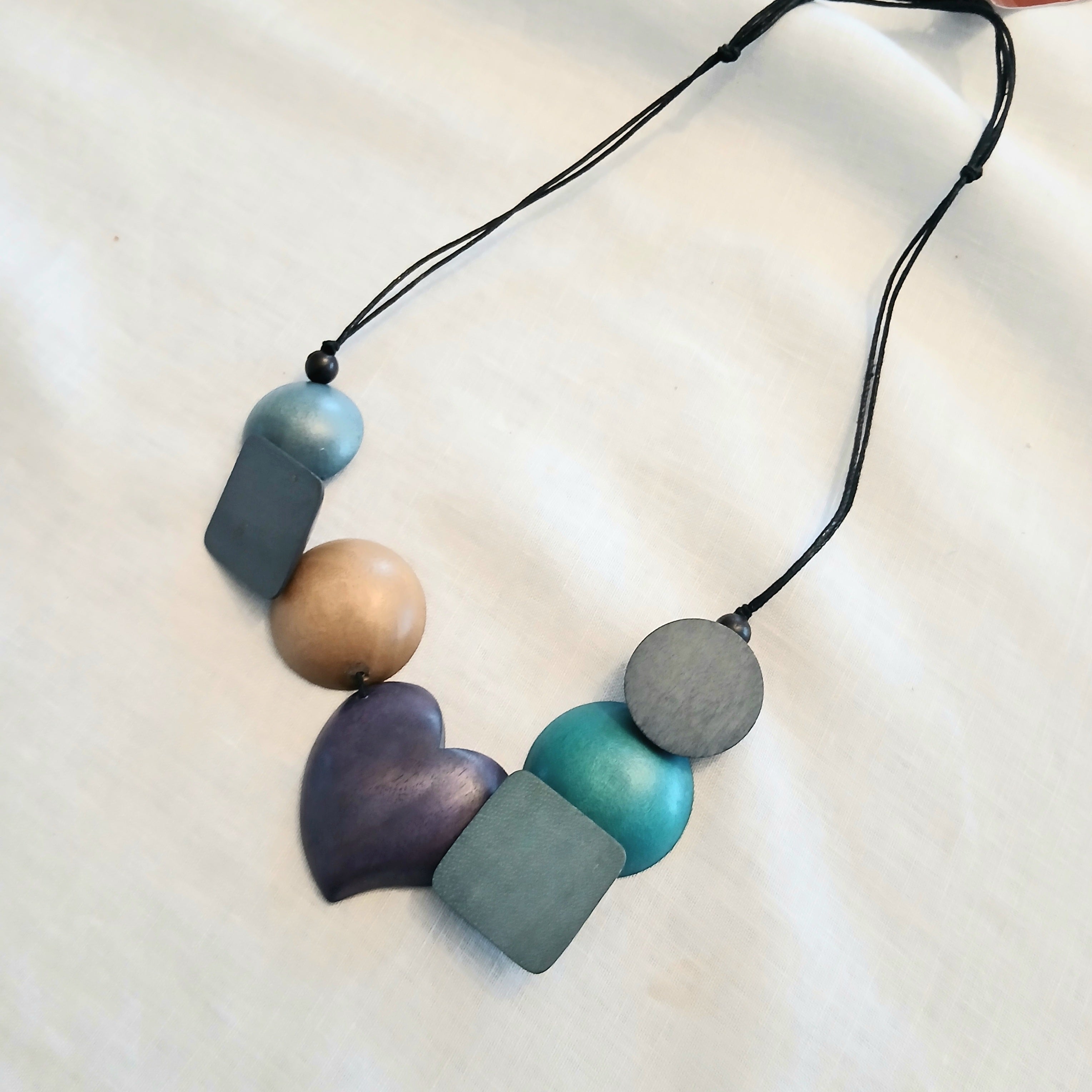 Closed Together Chunky Wooden Beads with Hero Heart Pendant Necklace N6-5768