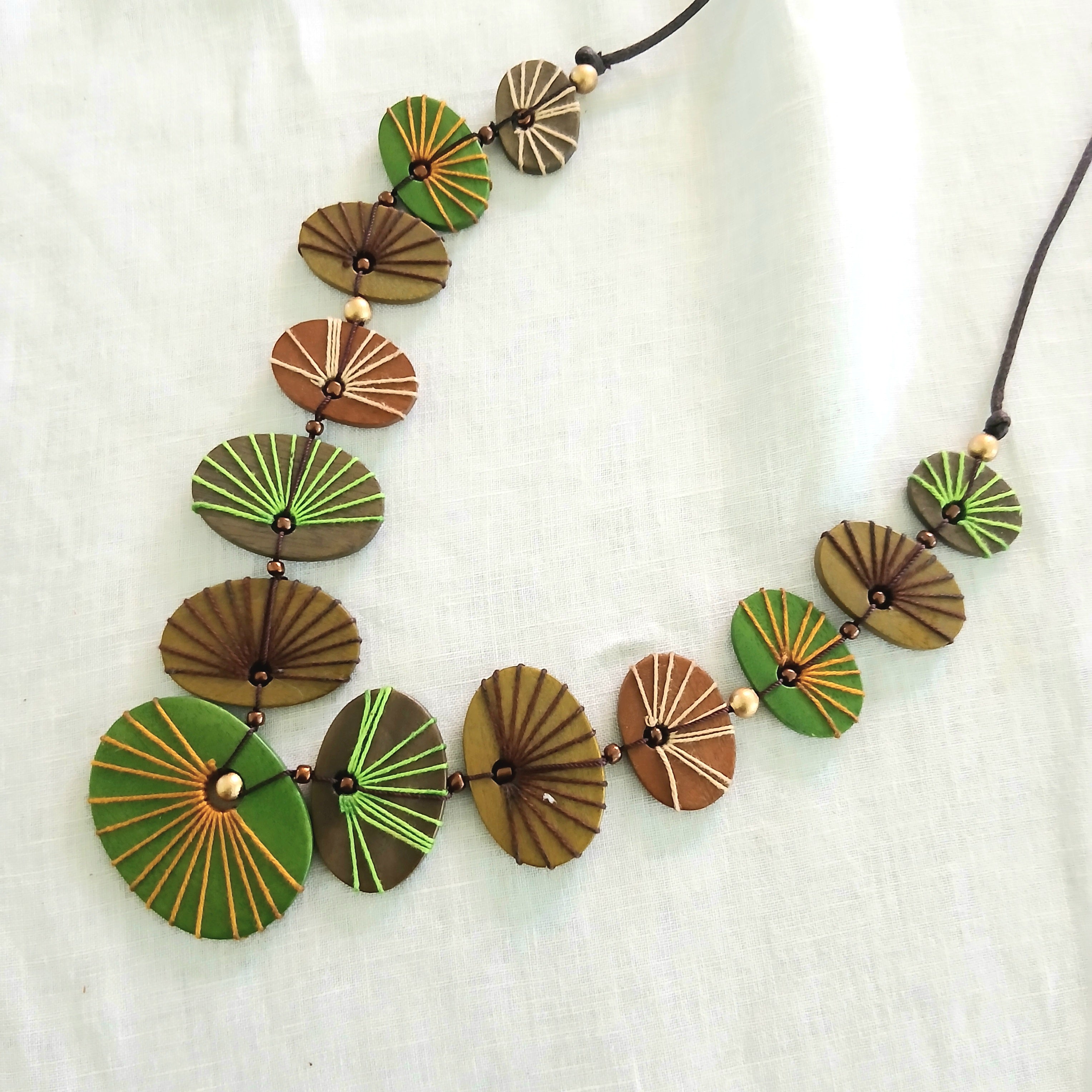 Elegant Embroidered Wooden Beads Necklace N6-6045