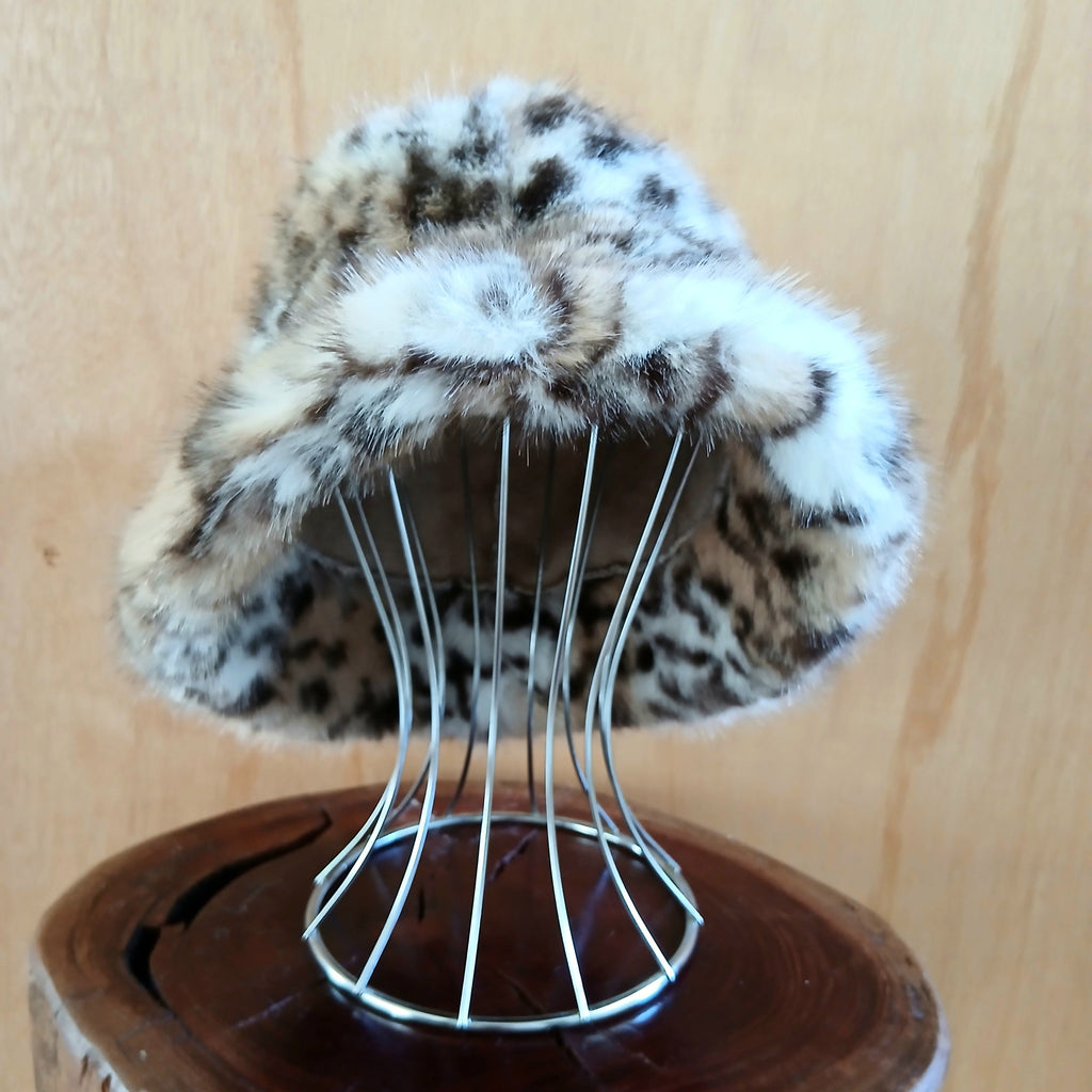 Fluffy Faux Fur Bucket Hat Leopard 7532