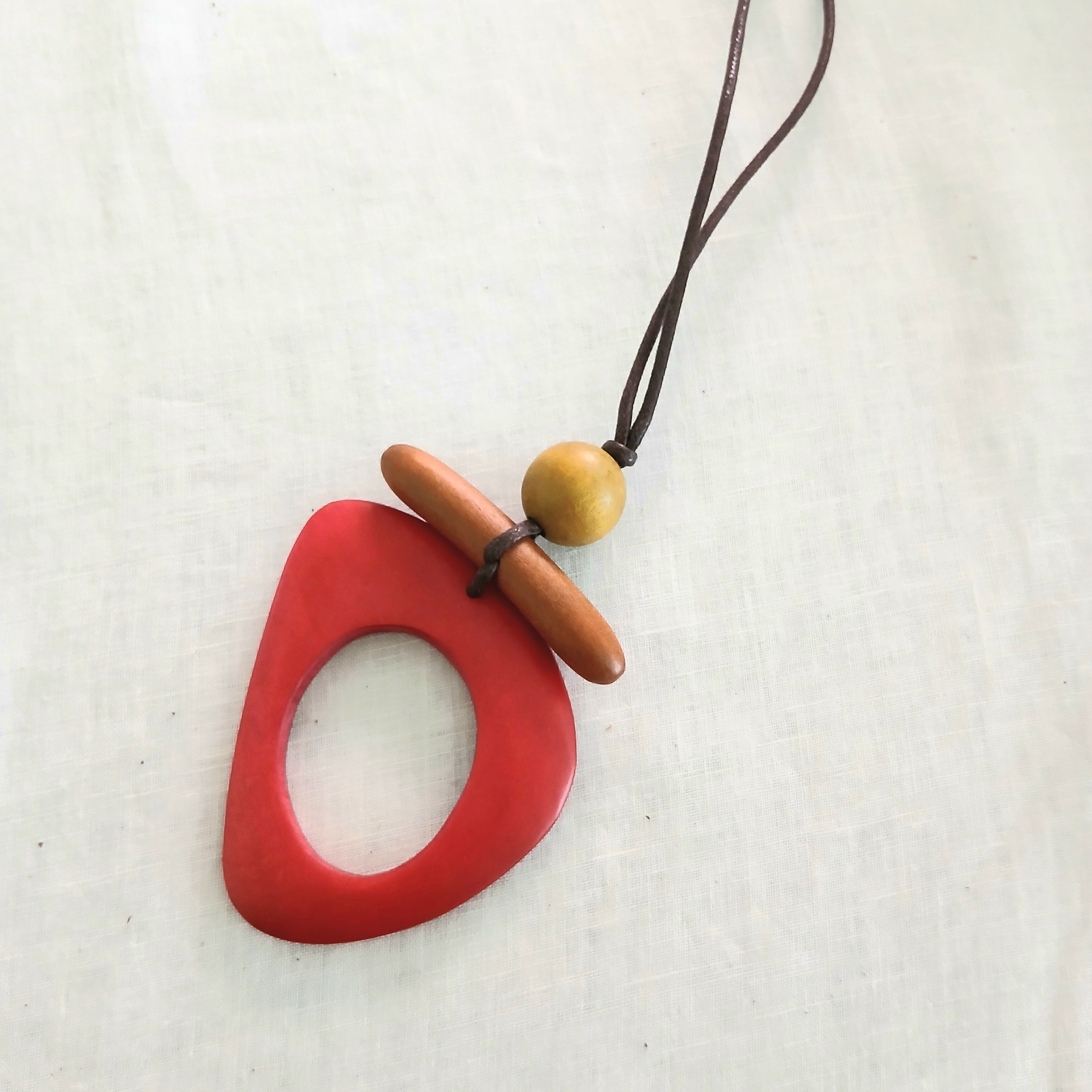 Unique Oval Carved Shaped Inside Wooden Piece Necklace N7-874