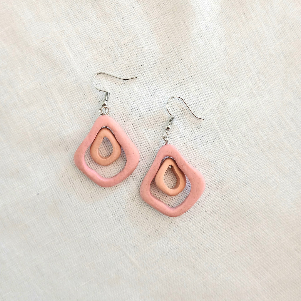 Artistic Diamond Shaped Earrings E6-5941