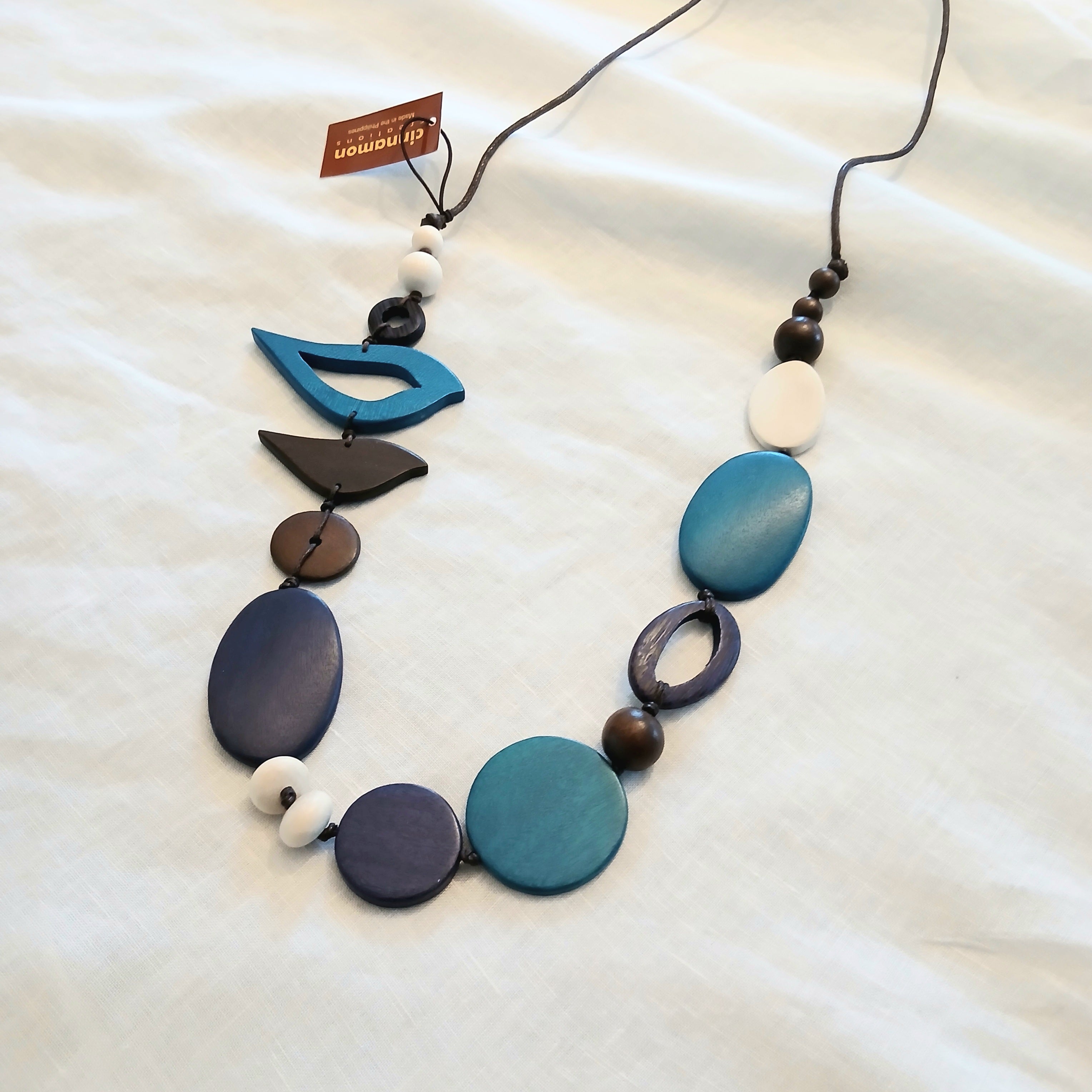 2 Birds Together on Oval Beads N6-1165