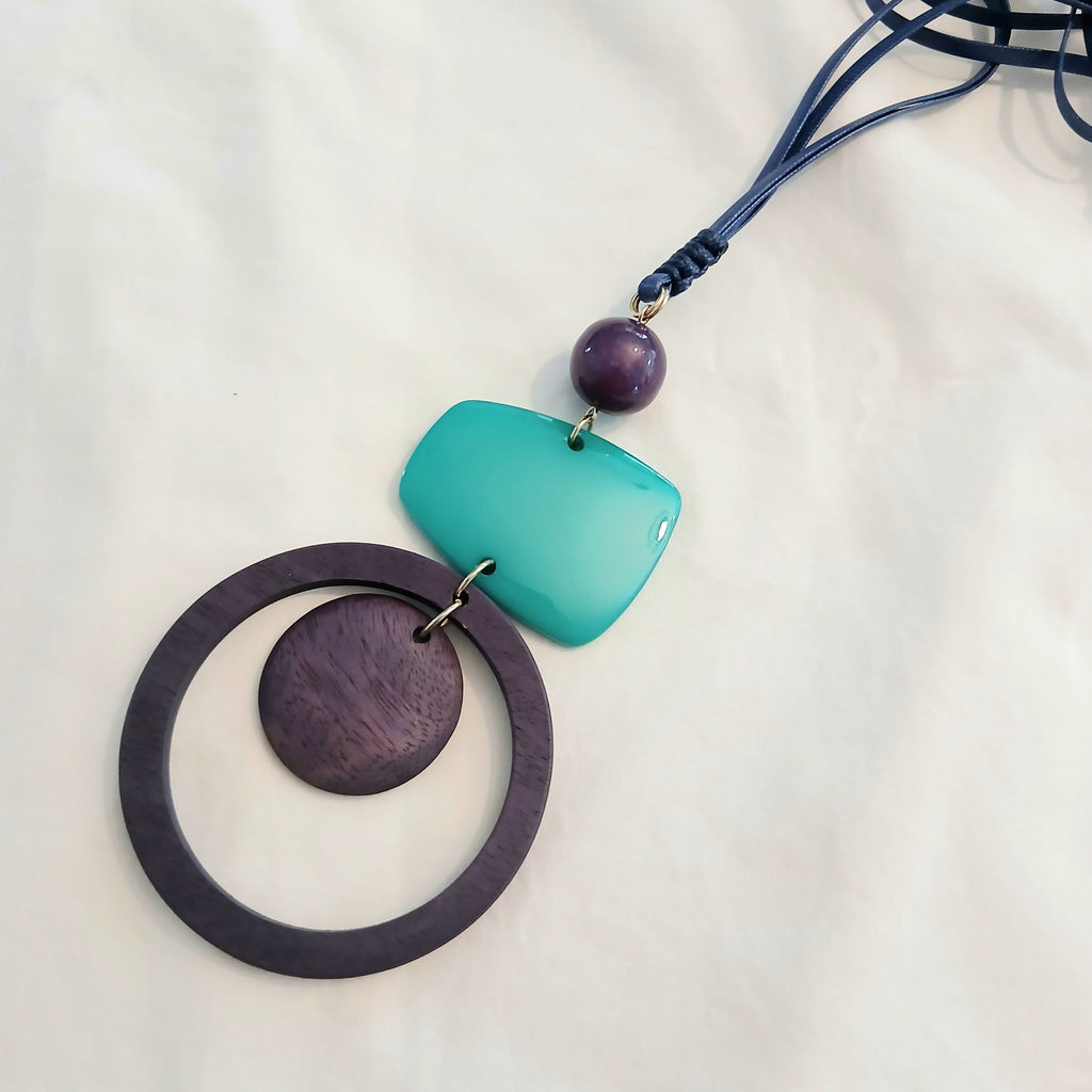 Chunky Resin Necklace with Circles MK-35098