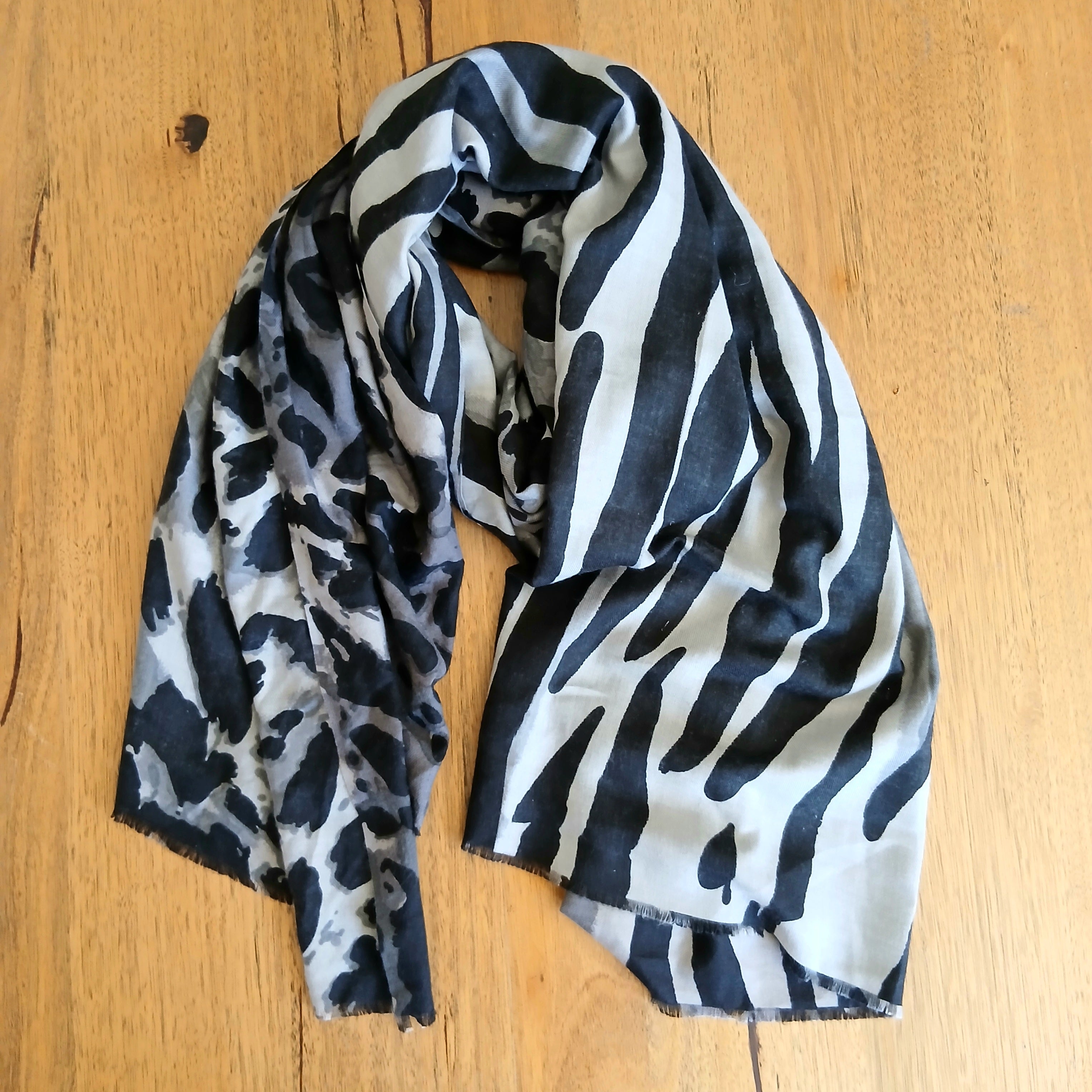 Thick Scarf Leopard / Zebra BW25558