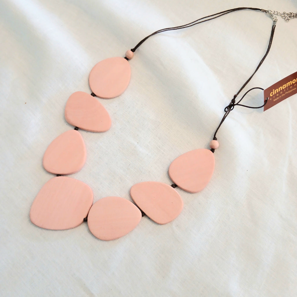 Oval Shaped Wooden Beaded Necklace N6-7744
