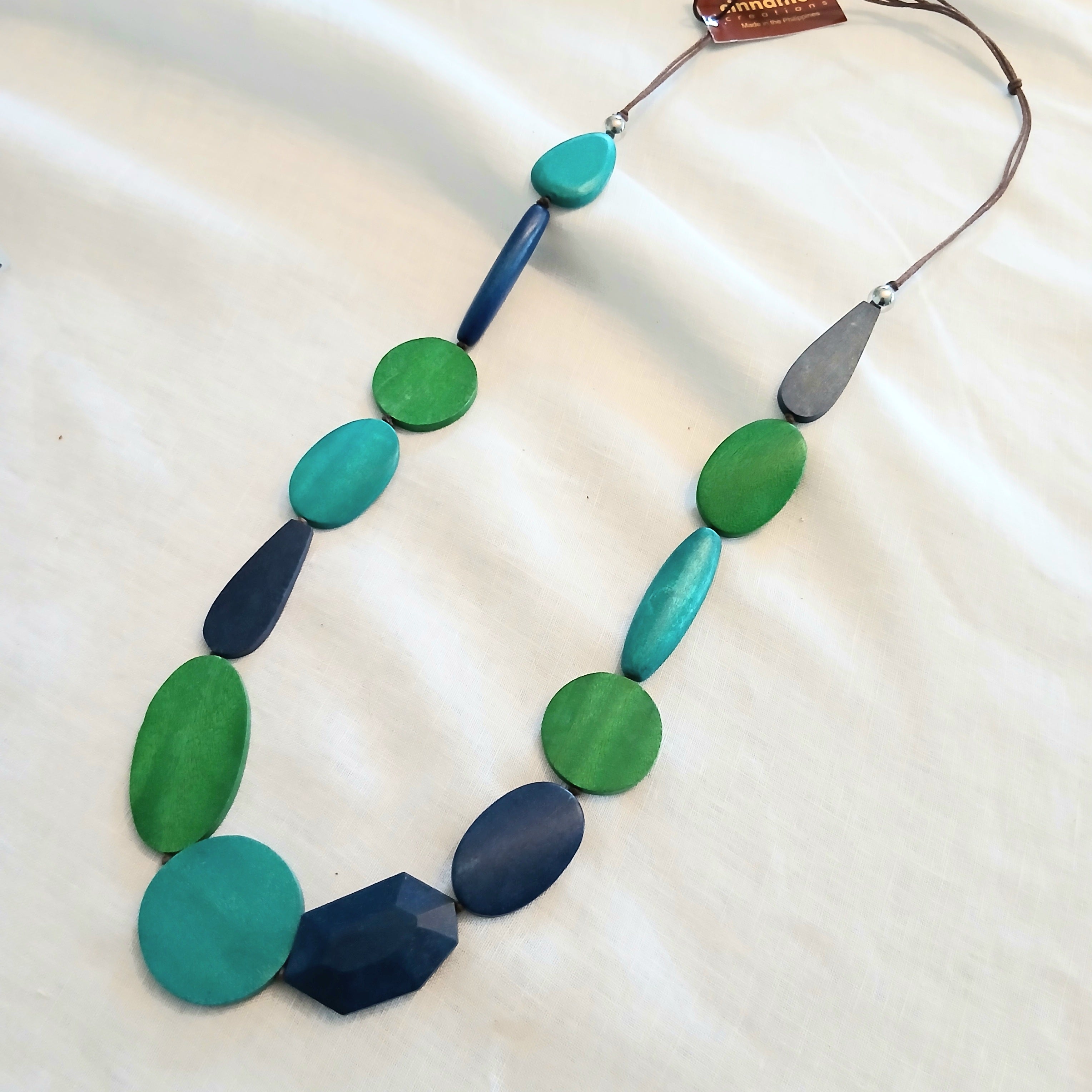 Different Wooden Shapes Close Knit Necklace N6-6236CTF