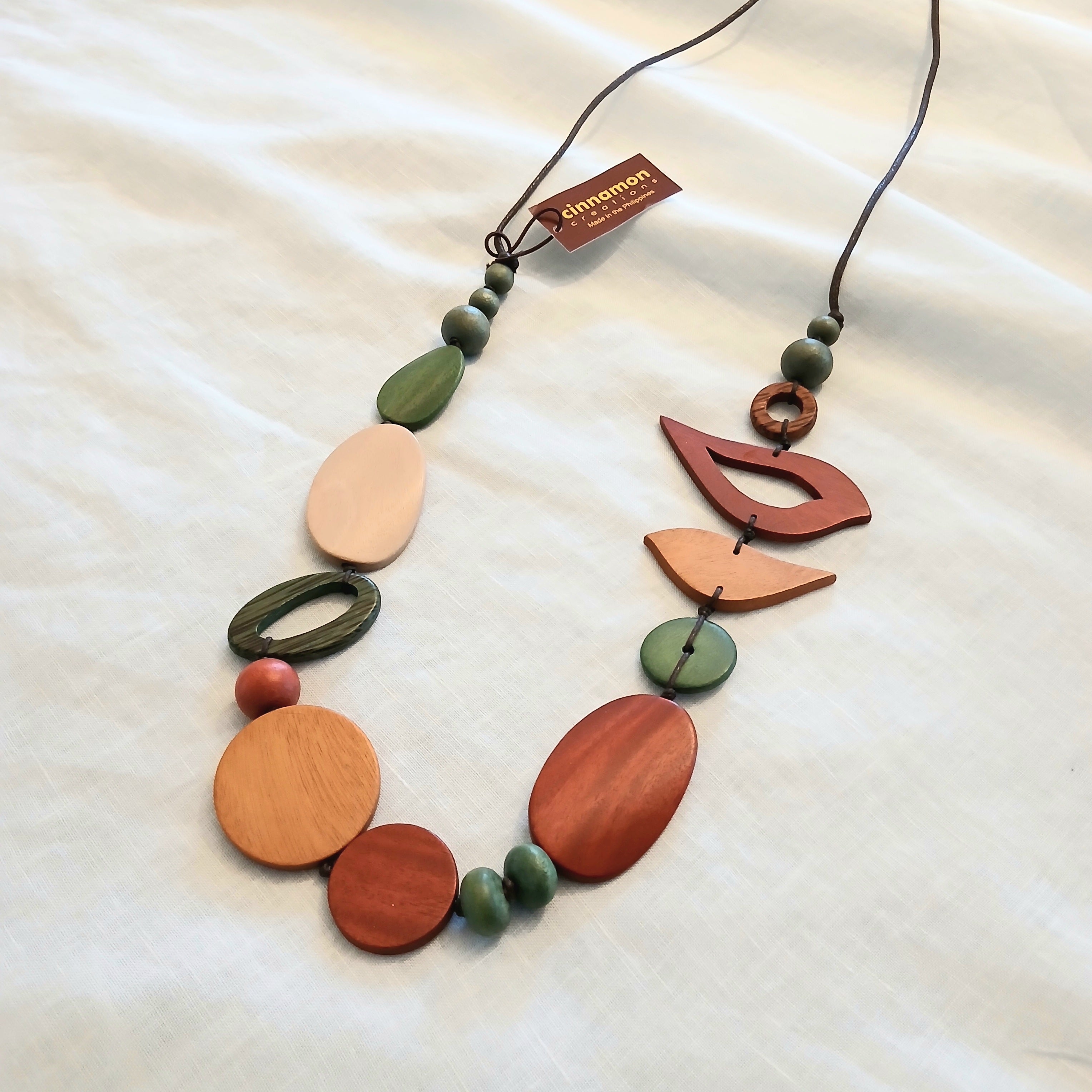 2 Birds Together on Oval Beads N6-1165