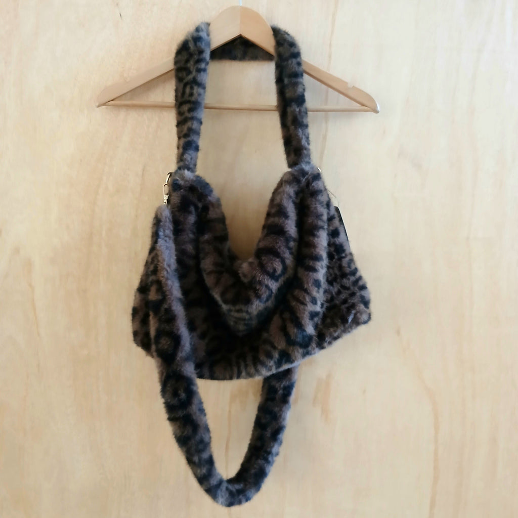 Fluffy Faux Fur Winter Bag Leopard BG2026