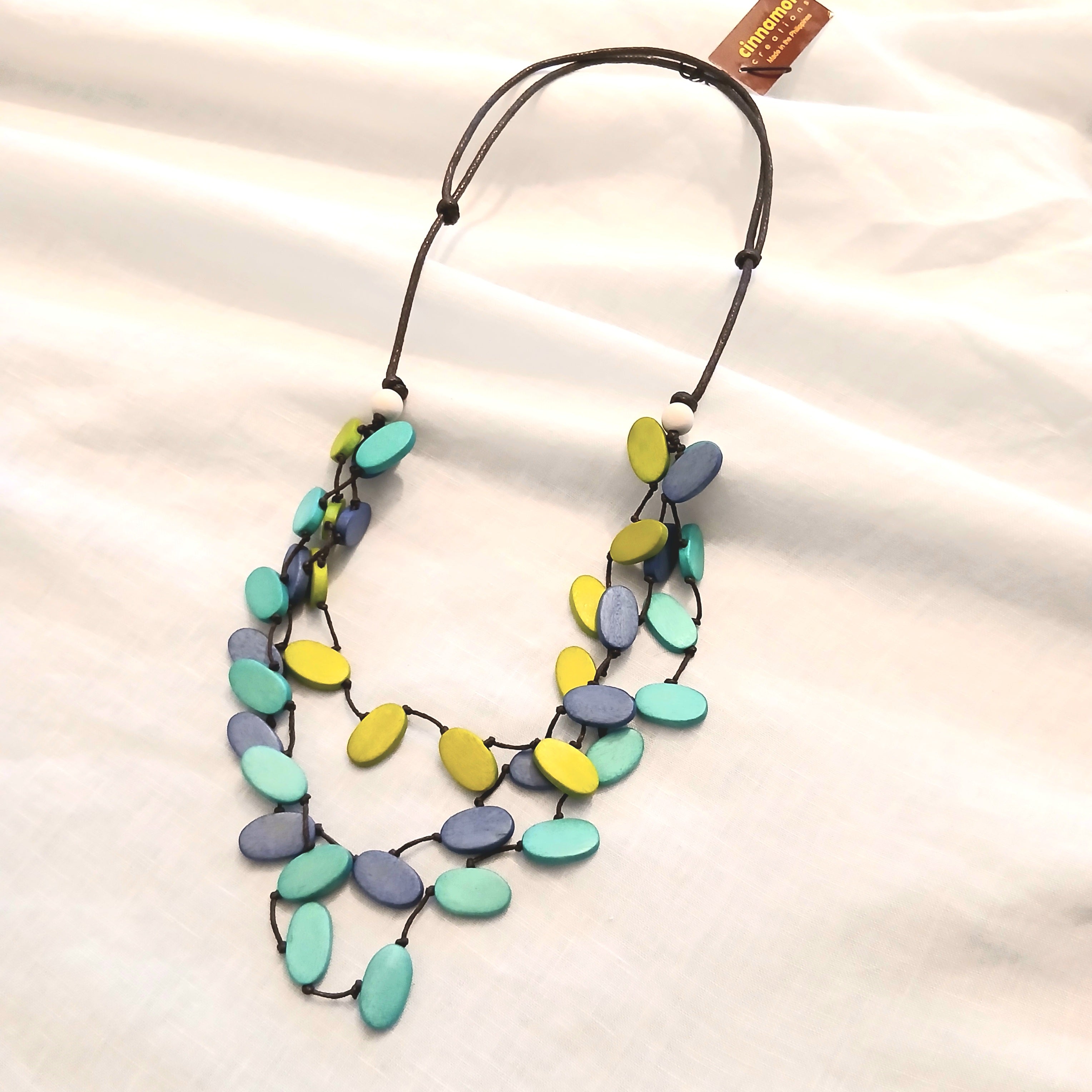 Leaf-Shaped Wooden Beaded Necklace N7-1497FGT