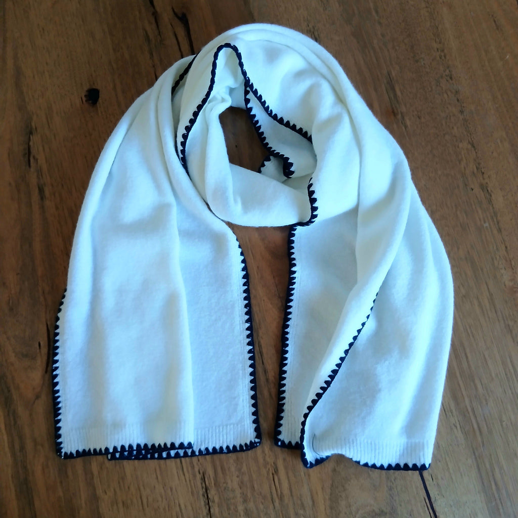 Plain Black Edging Winter Scarf 332763