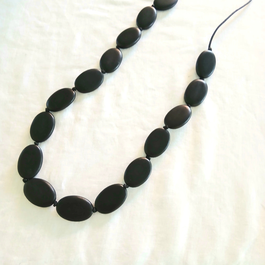 Large Oval - Plain Long Beaded Necklace N6-1821