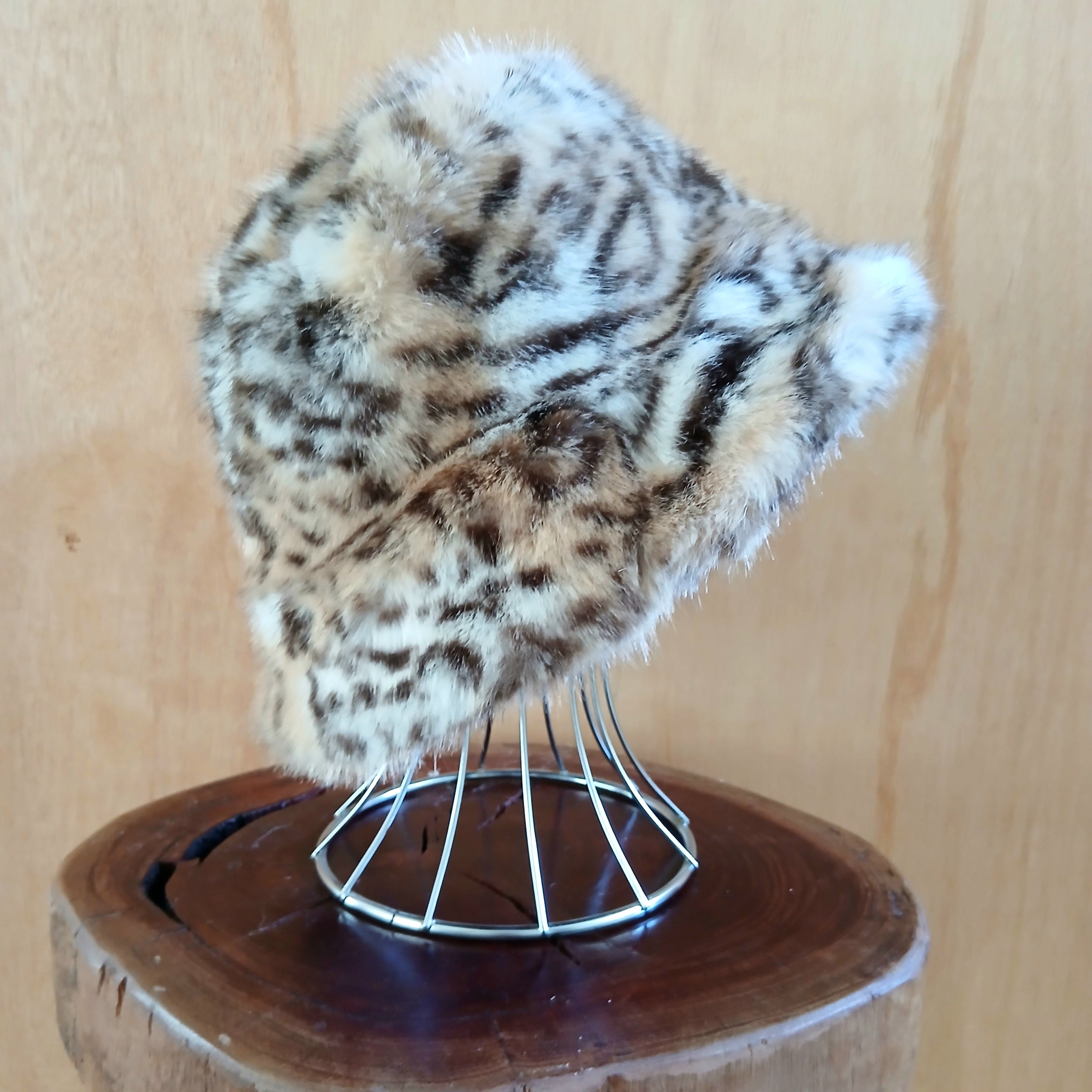 Fluffy Faux Fur Bucket Hat Leopard 7532