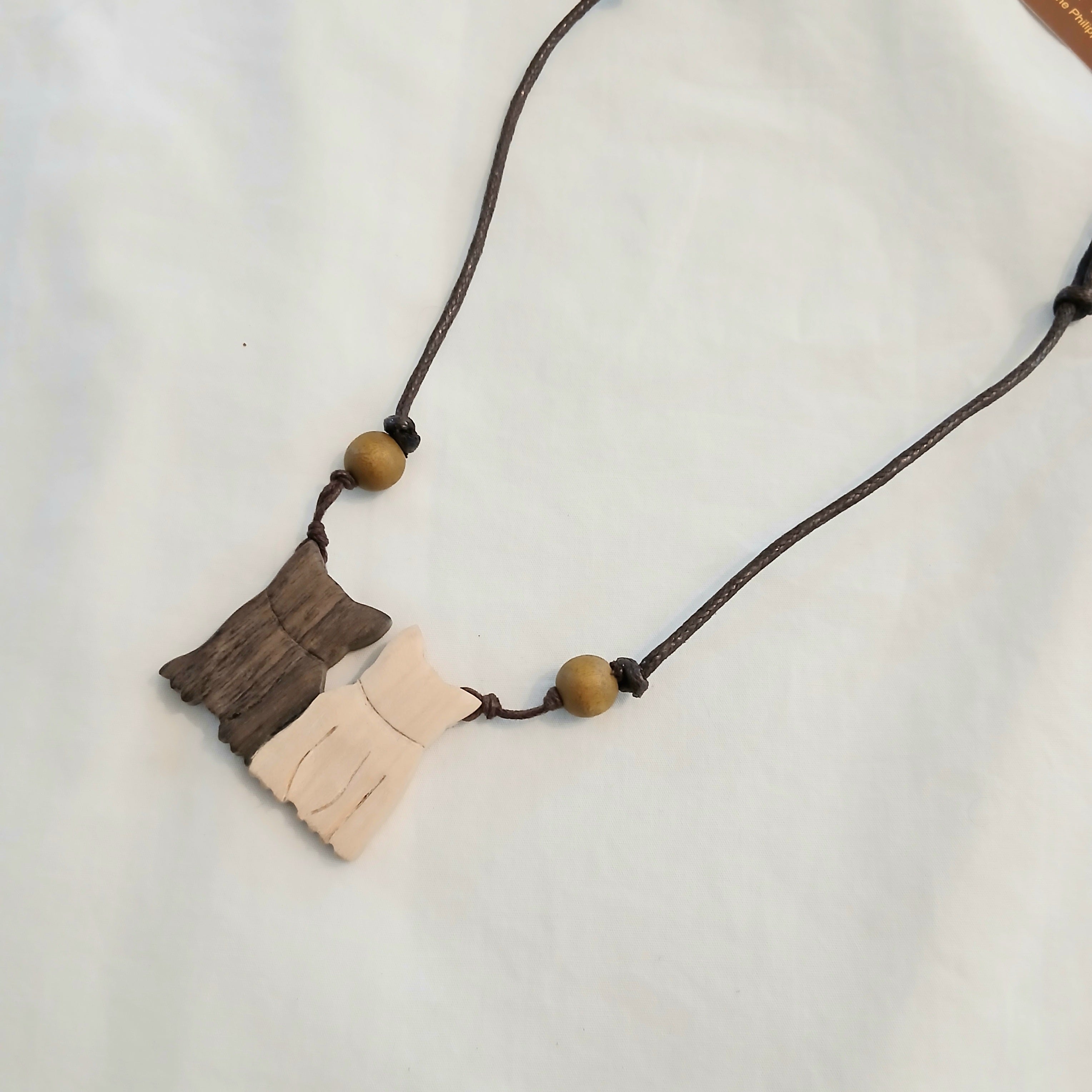 Little Wooden Cats Pendant Necklace N7-1995