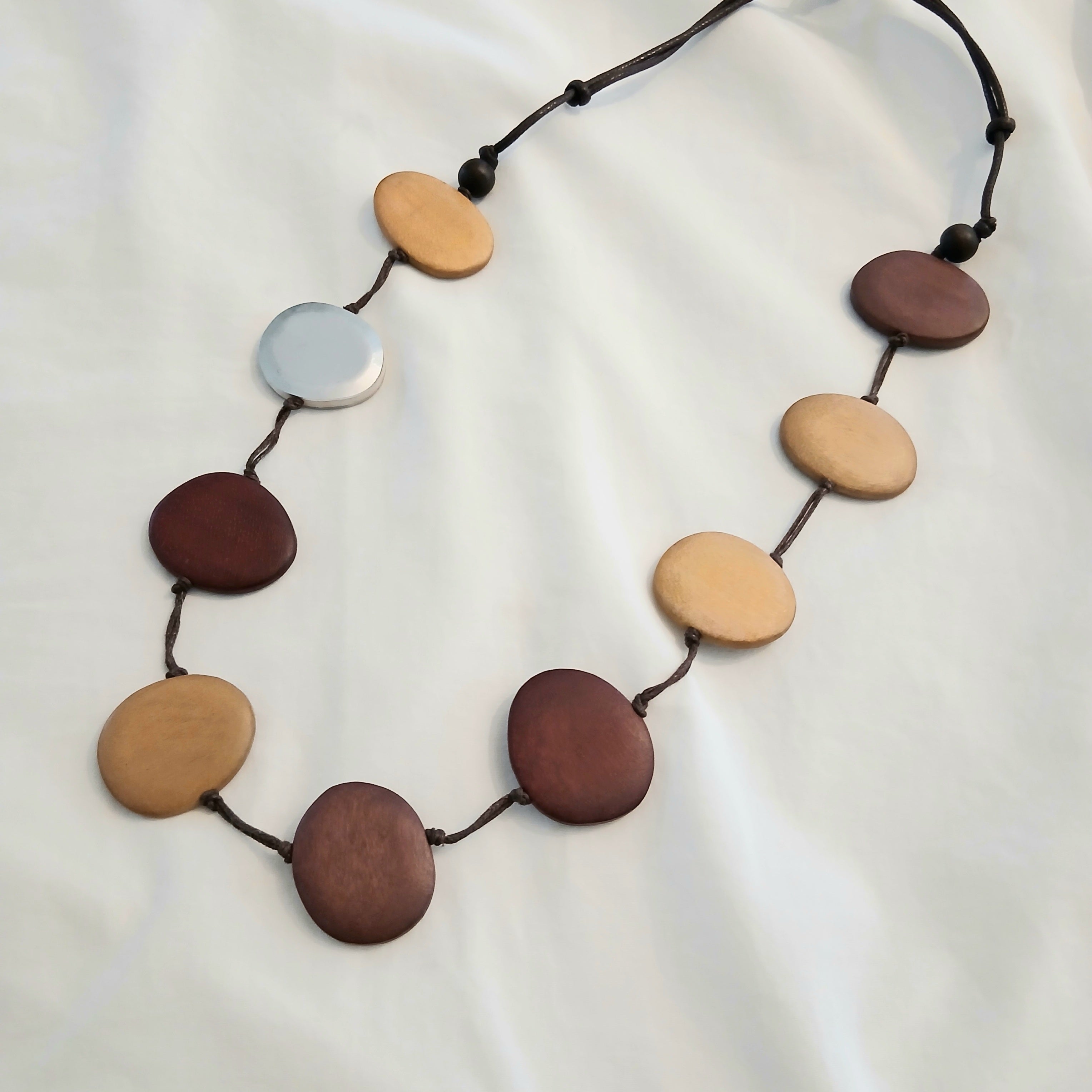 Natural Cut Oval Wooden Pieces Necklace N7-959