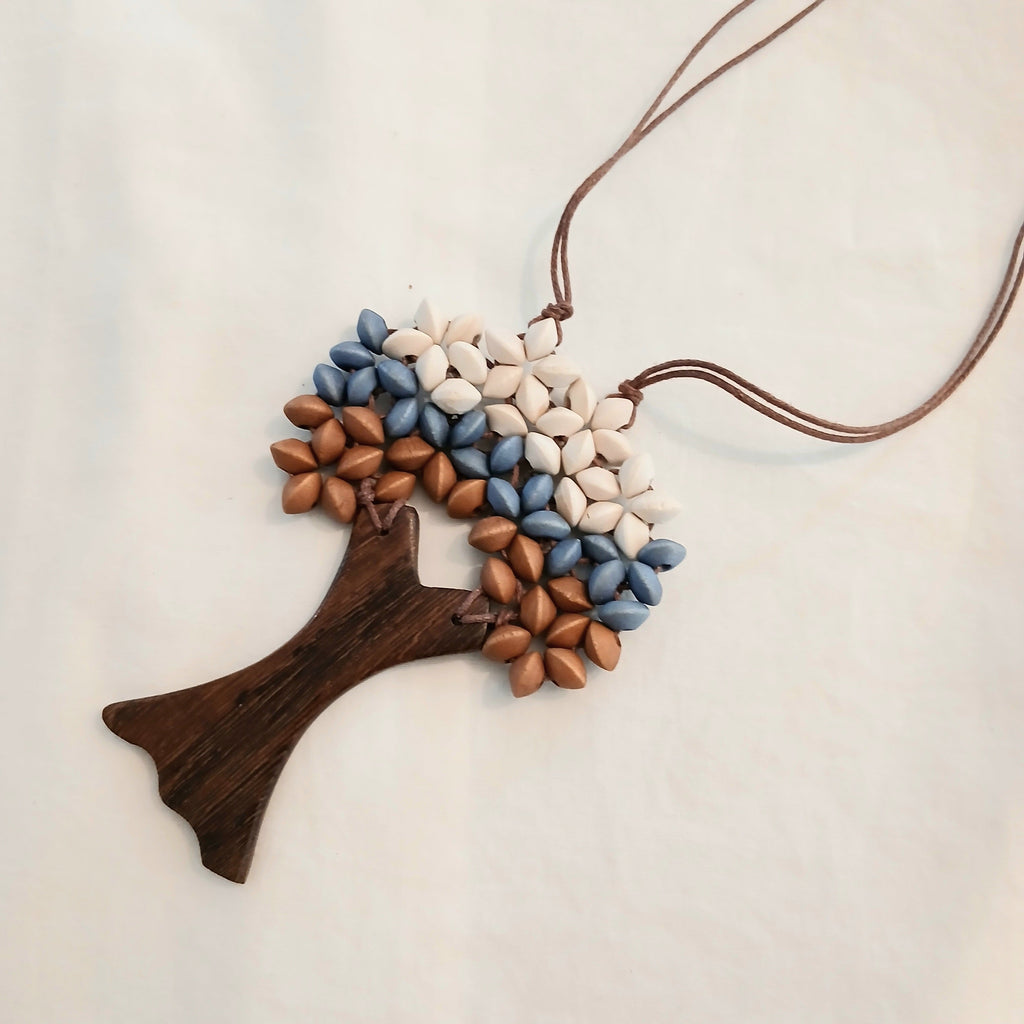 Wooden Pendant Tree Necklace Beaded N7-1642